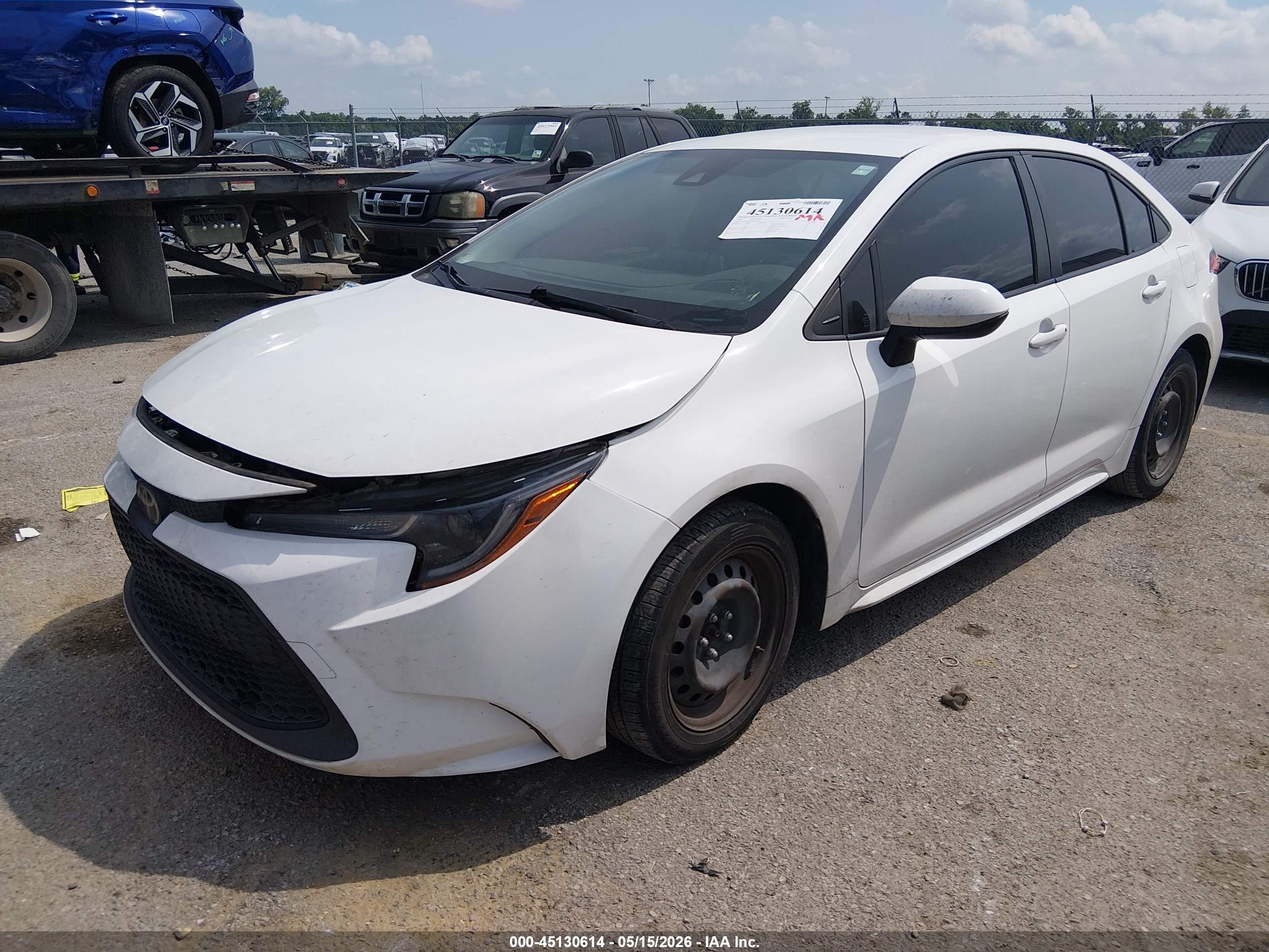 2021 Toyota Corolla Le Белый vin: JTDEPMAE8MJ176233
