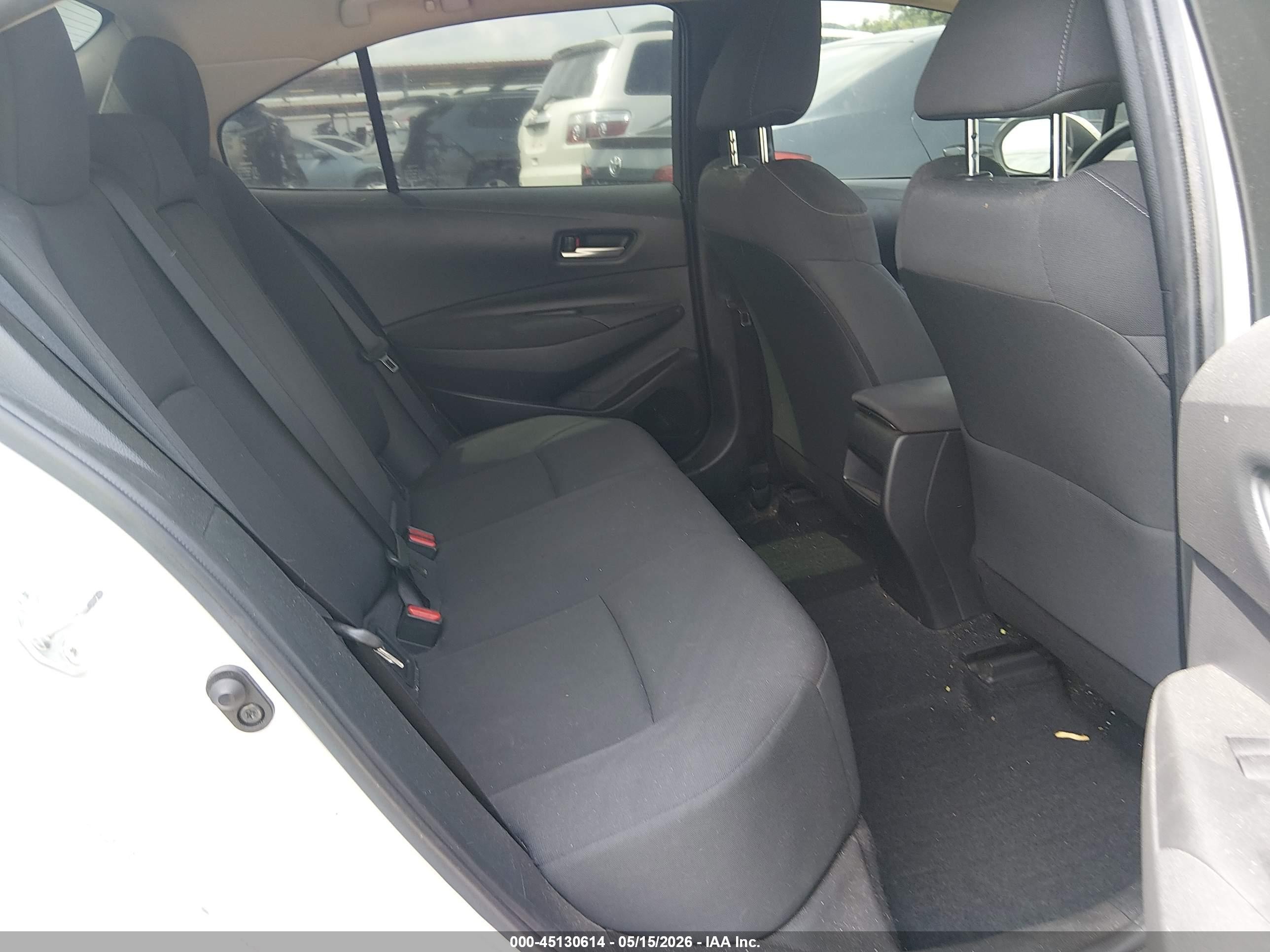 2021 Toyota Corolla Le Белый vin: JTDEPMAE8MJ176233