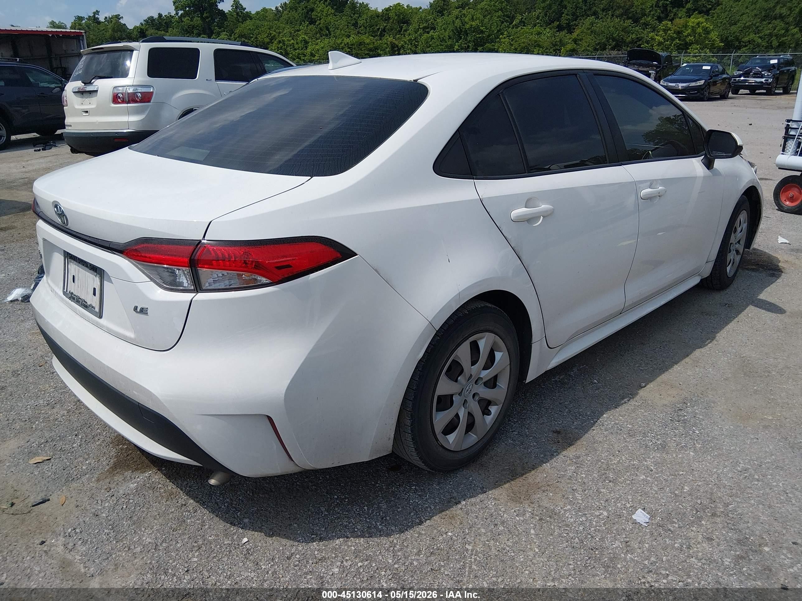 2021 Toyota Corolla Le Белый vin: JTDEPMAE8MJ176233