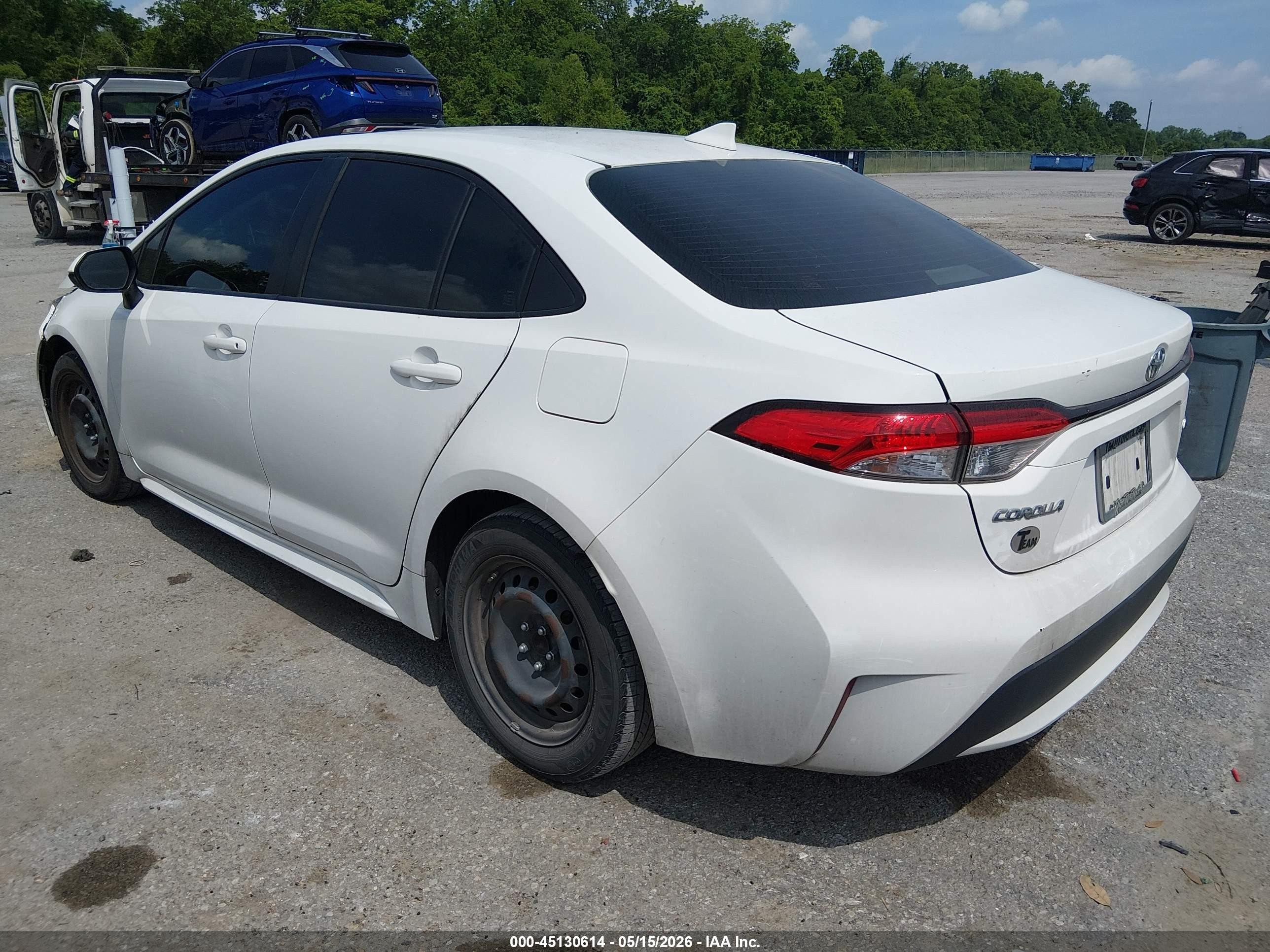 2021 Toyota Corolla Le Белый vin: JTDEPMAE8MJ176233