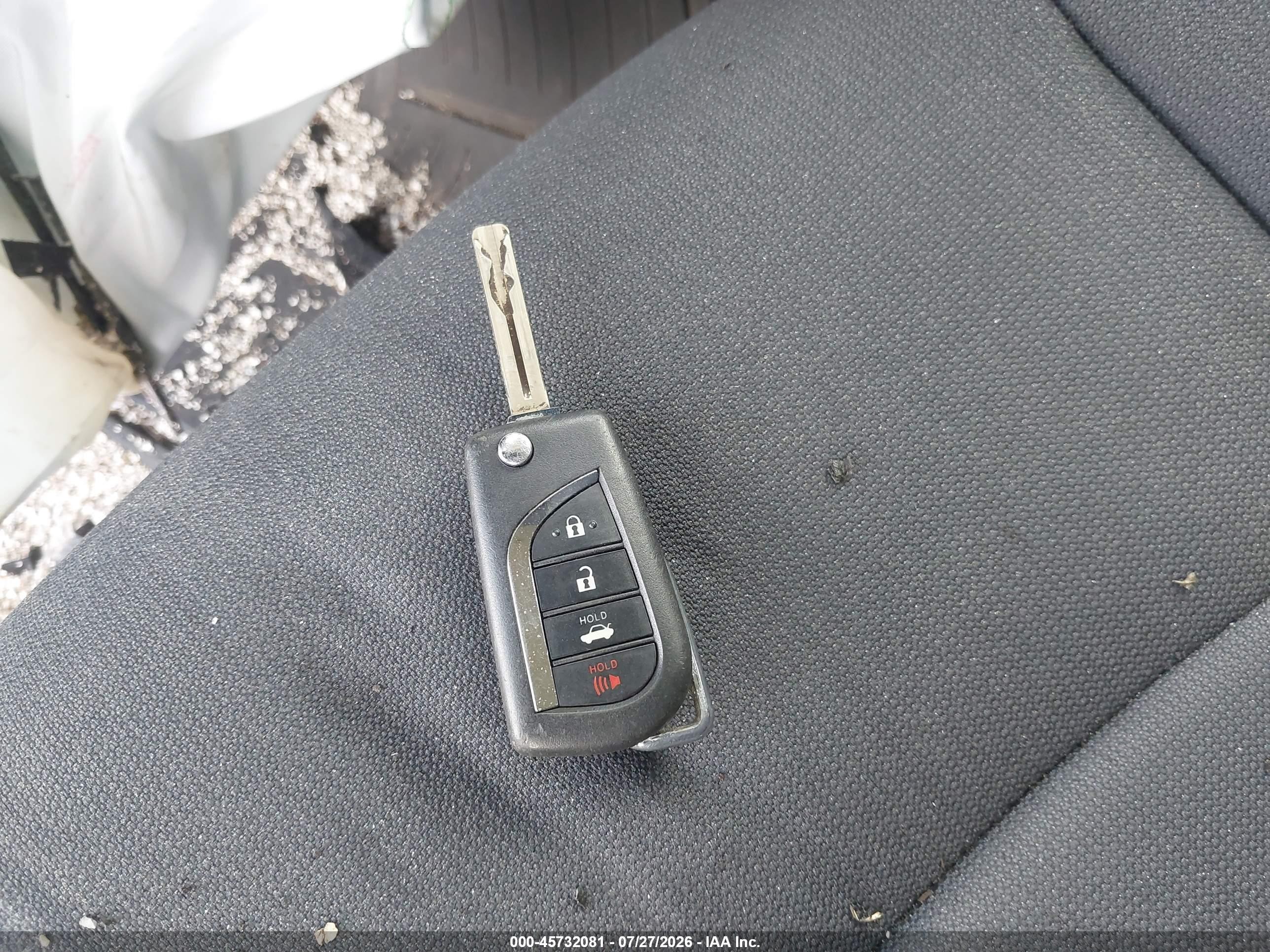 2022 Toyota Corolla Le Black vin: JTDEPMAE8NJ219552