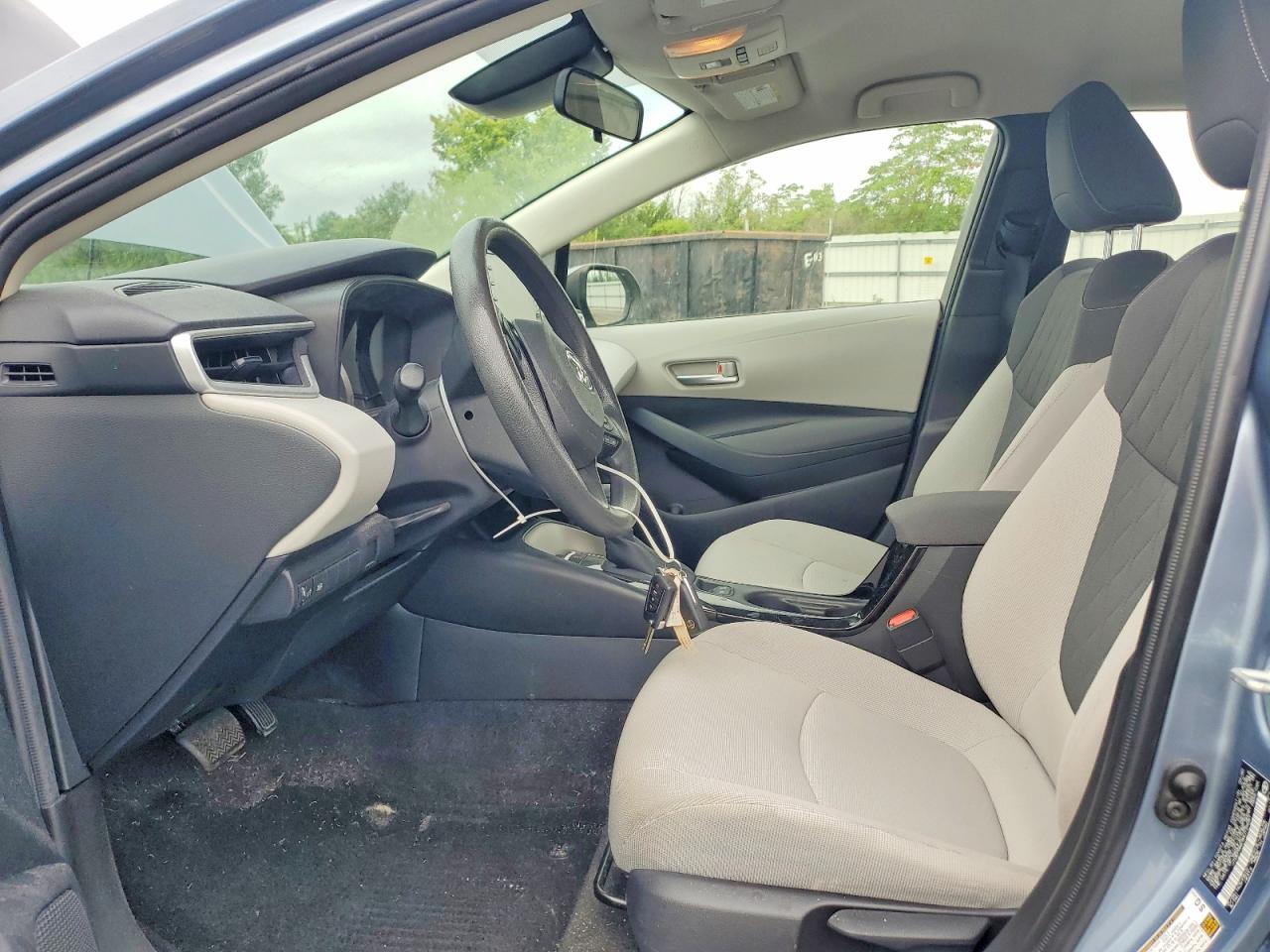 2021 Toyota Corolla Le Blue vin: JTDEPMAE9MJ129051