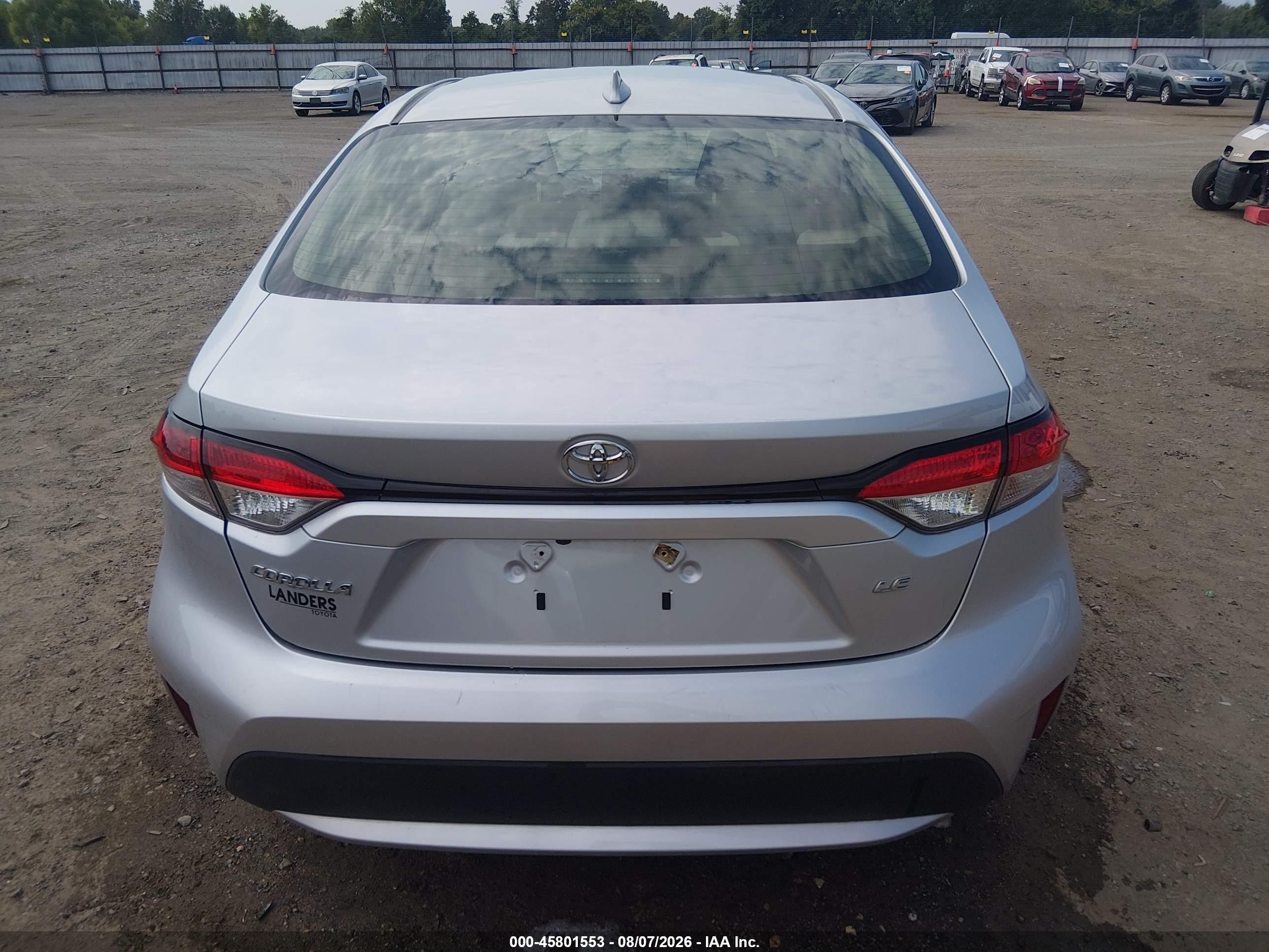 2021 Toyota Corolla Le Silver vin: JTDEPMAE9MJ145931