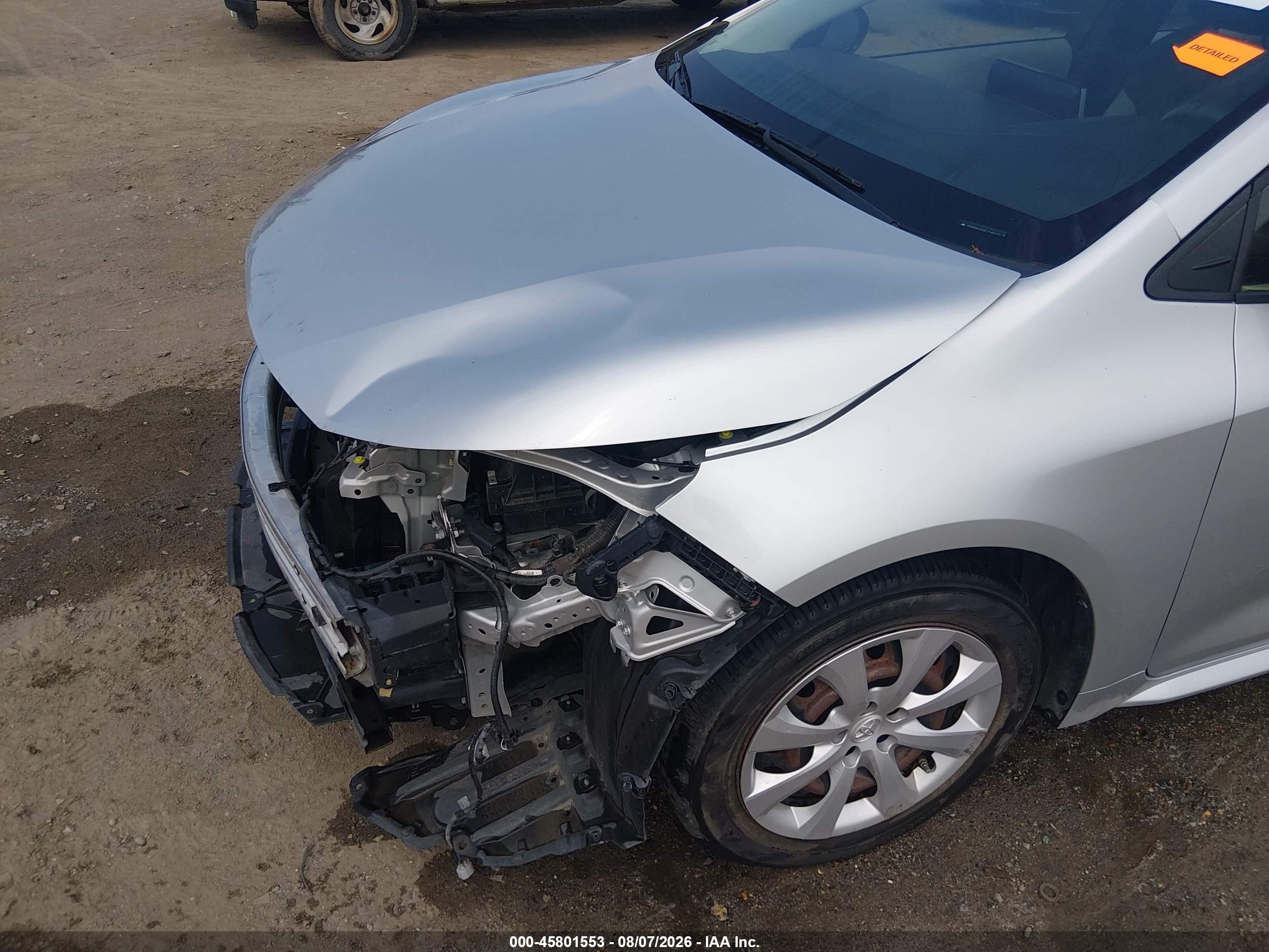 2021 Toyota Corolla Le Silver vin: JTDEPMAE9MJ145931