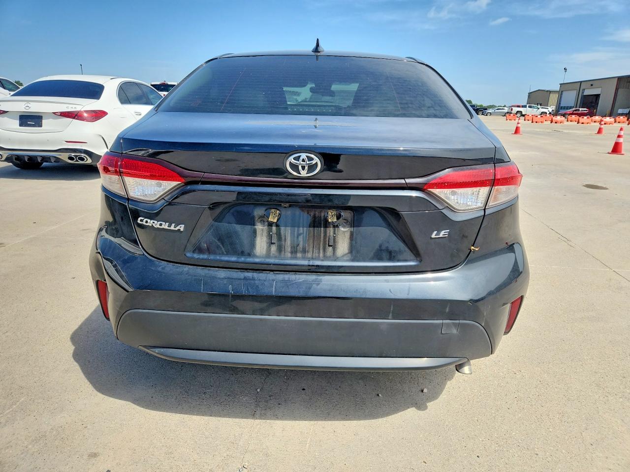 2021 Toyota Corolla Le Черный vin: JTDEPMAEXMJ169736