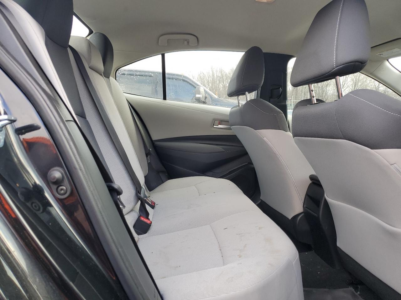 2021 Toyota Corolla Le Black vin: JTDEPMAEXMJ177397