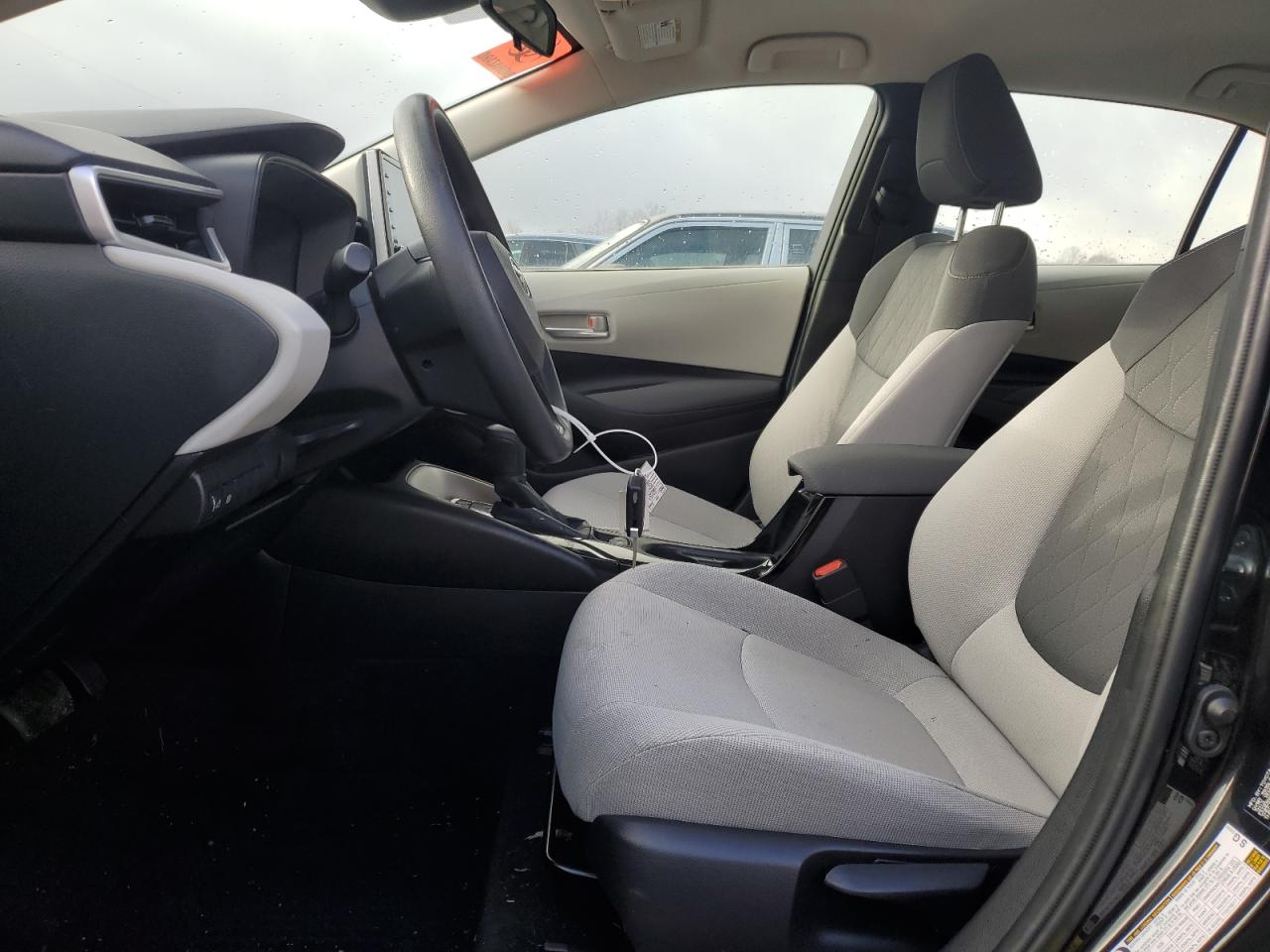 2021 Toyota Corolla Le Black vin: JTDEPMAEXMJ177397