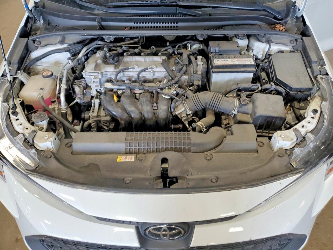 2022 Toyota Corolla Le White vin: JTDEPMAEXN3025674