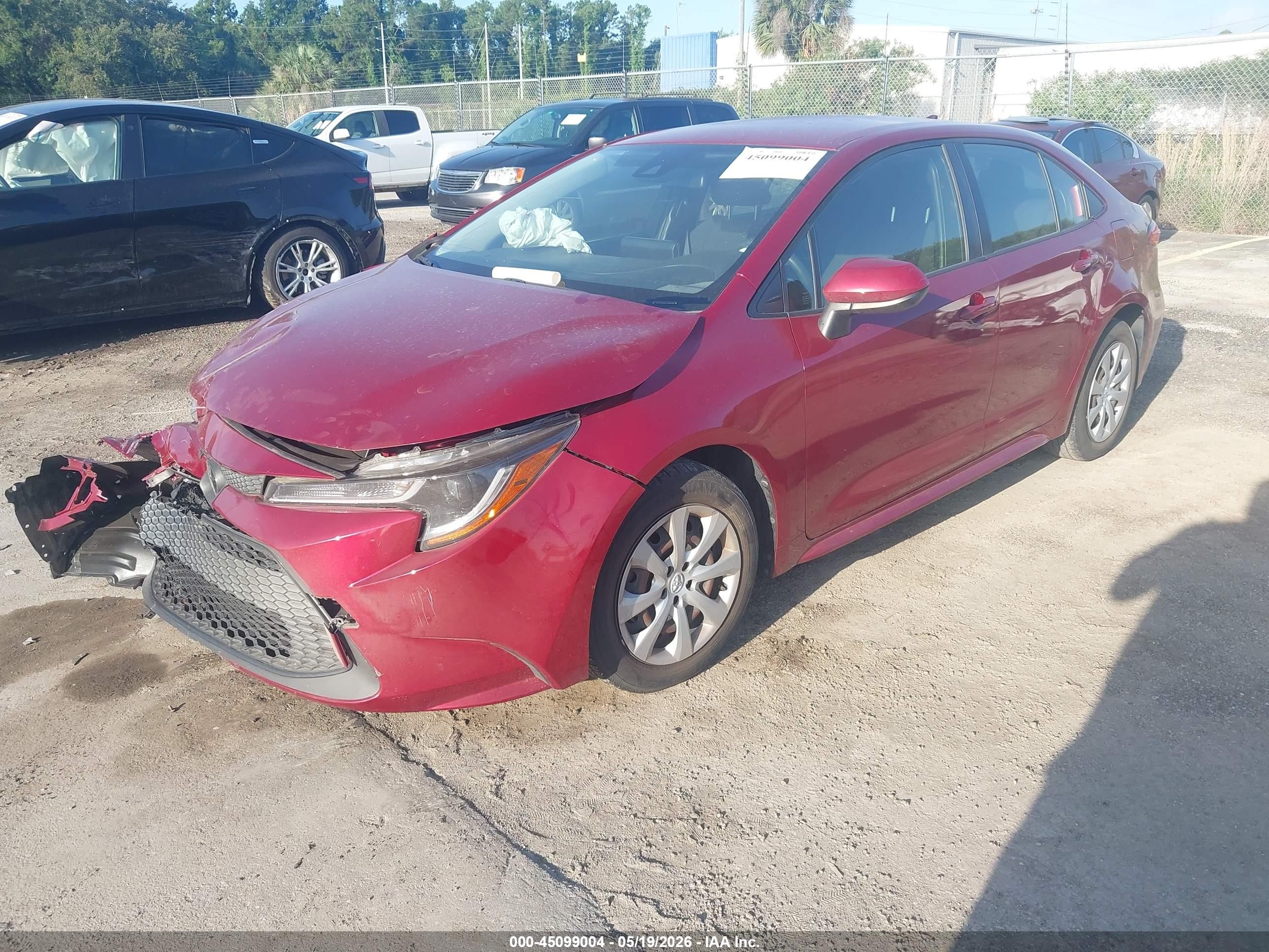 2022 Toyota Corolla Le Red vin: JTDEPMAEXNJ208469
