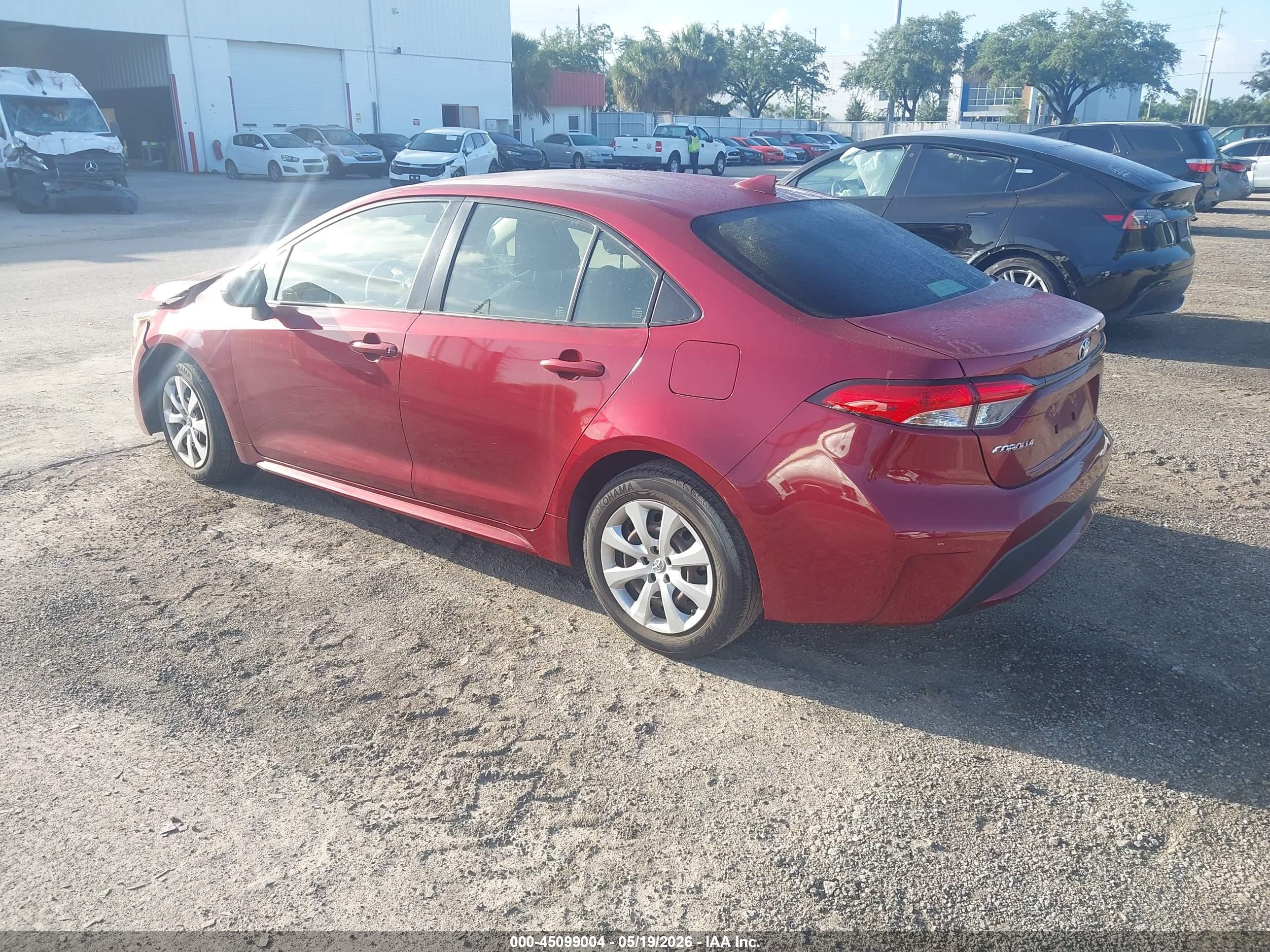 2022 Toyota Corolla Le Red vin: JTDEPMAEXNJ208469