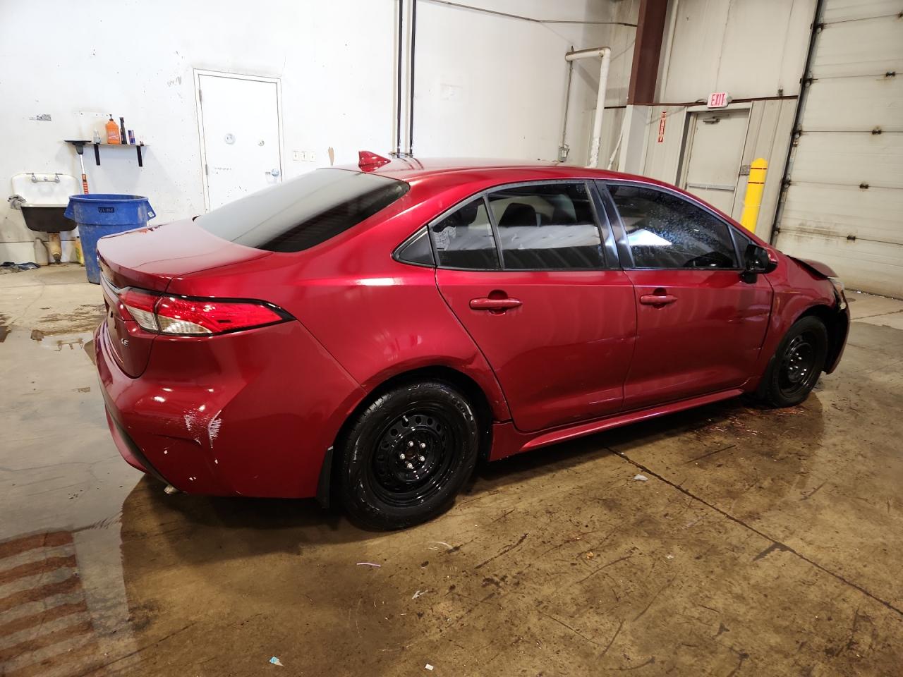 2022 Toyota Corolla Le Red vin: JTDEPMAEXNJ215275 Damage: Right Qtr Panel, Dent(S) W/No Paint Dmg, 8 To 9 Inches