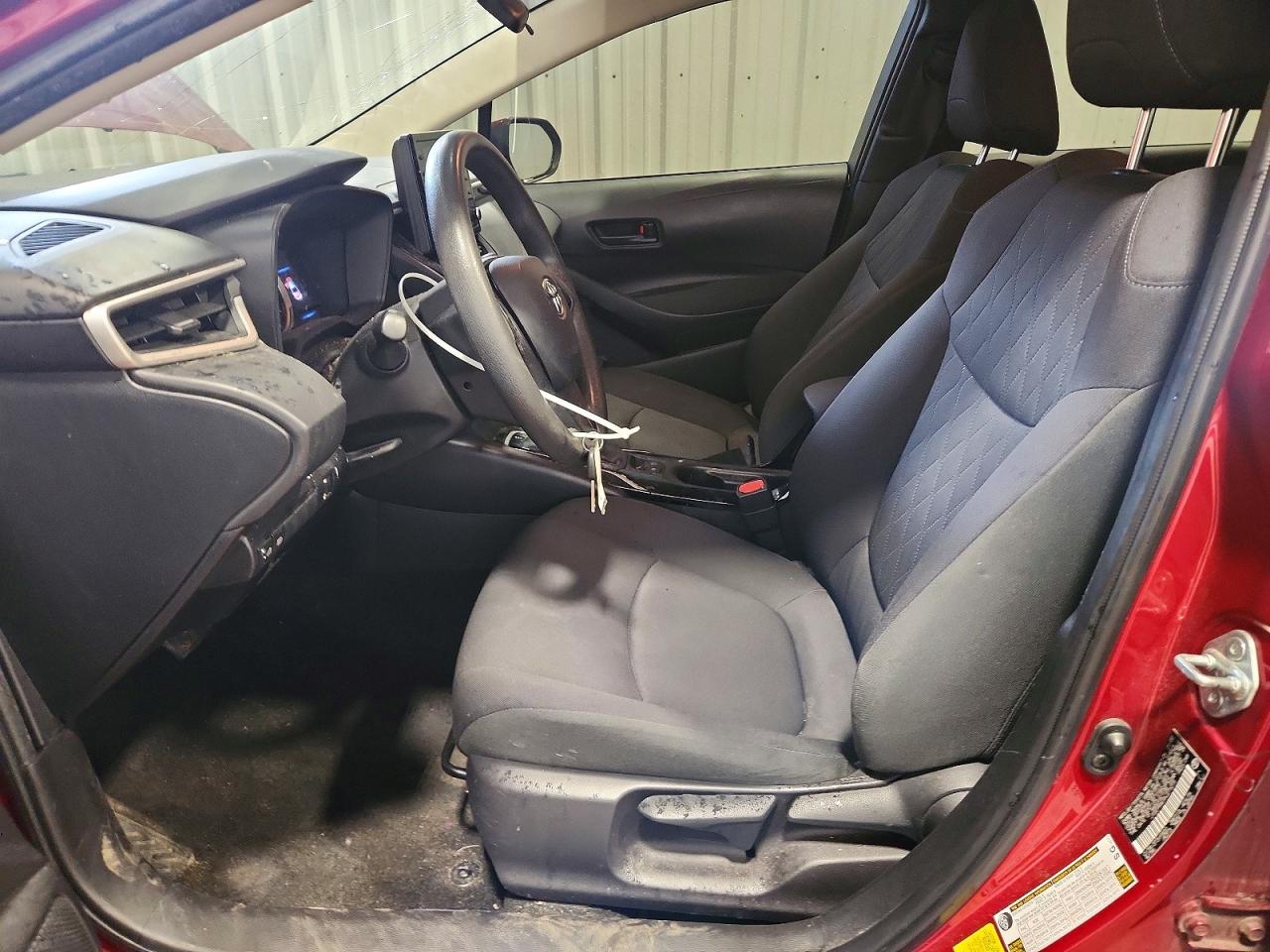 2022 Toyota Corolla Le Red vin: JTDEPMAEXNJ215275