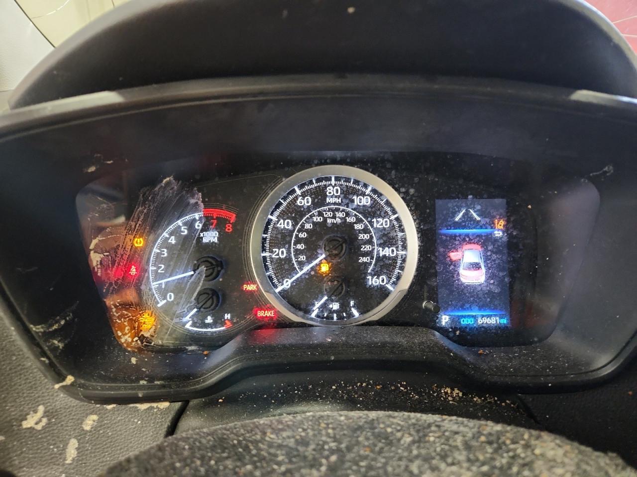2022 Toyota Corolla Le Red vin: JTDEPMAEXNJ215275 Damage: Warning - Tire Pressure, On, Unacceptable