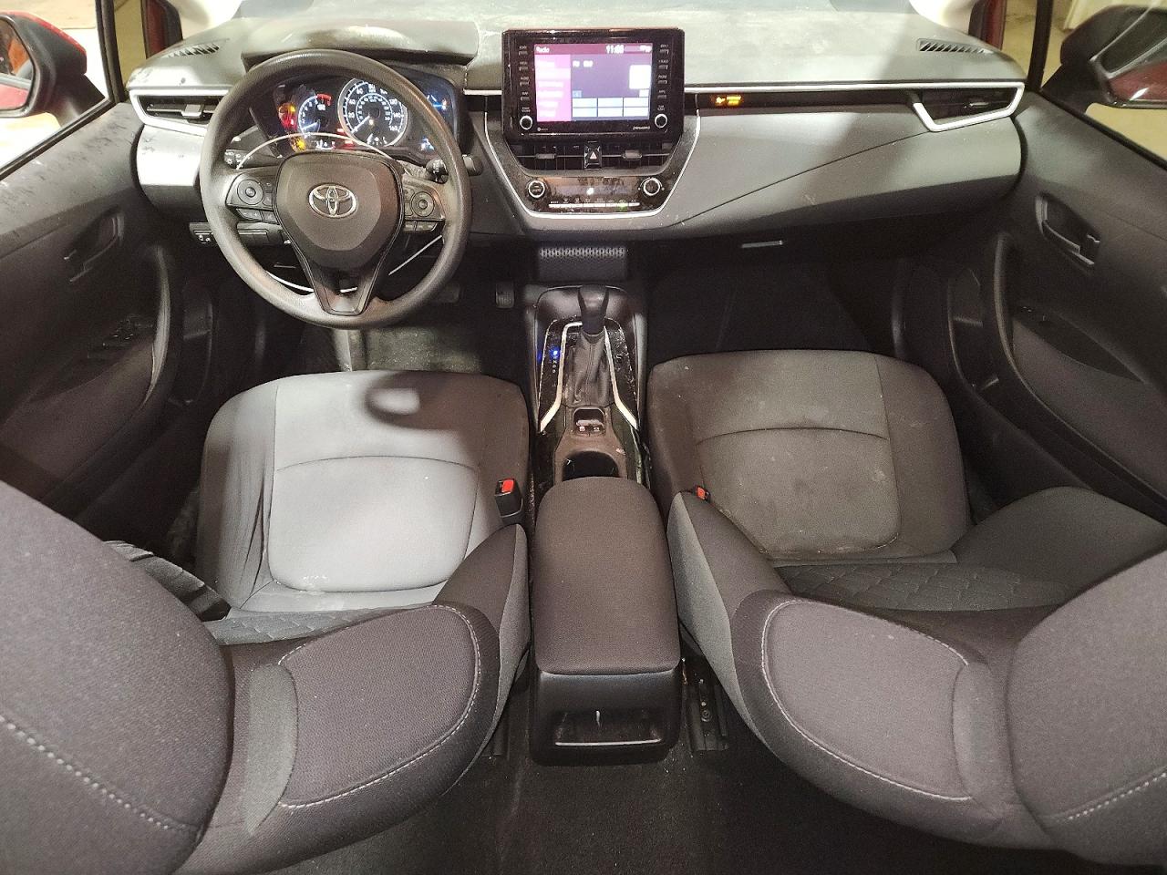 2022 Toyota Corolla Le Red vin: JTDEPMAEXNJ215275