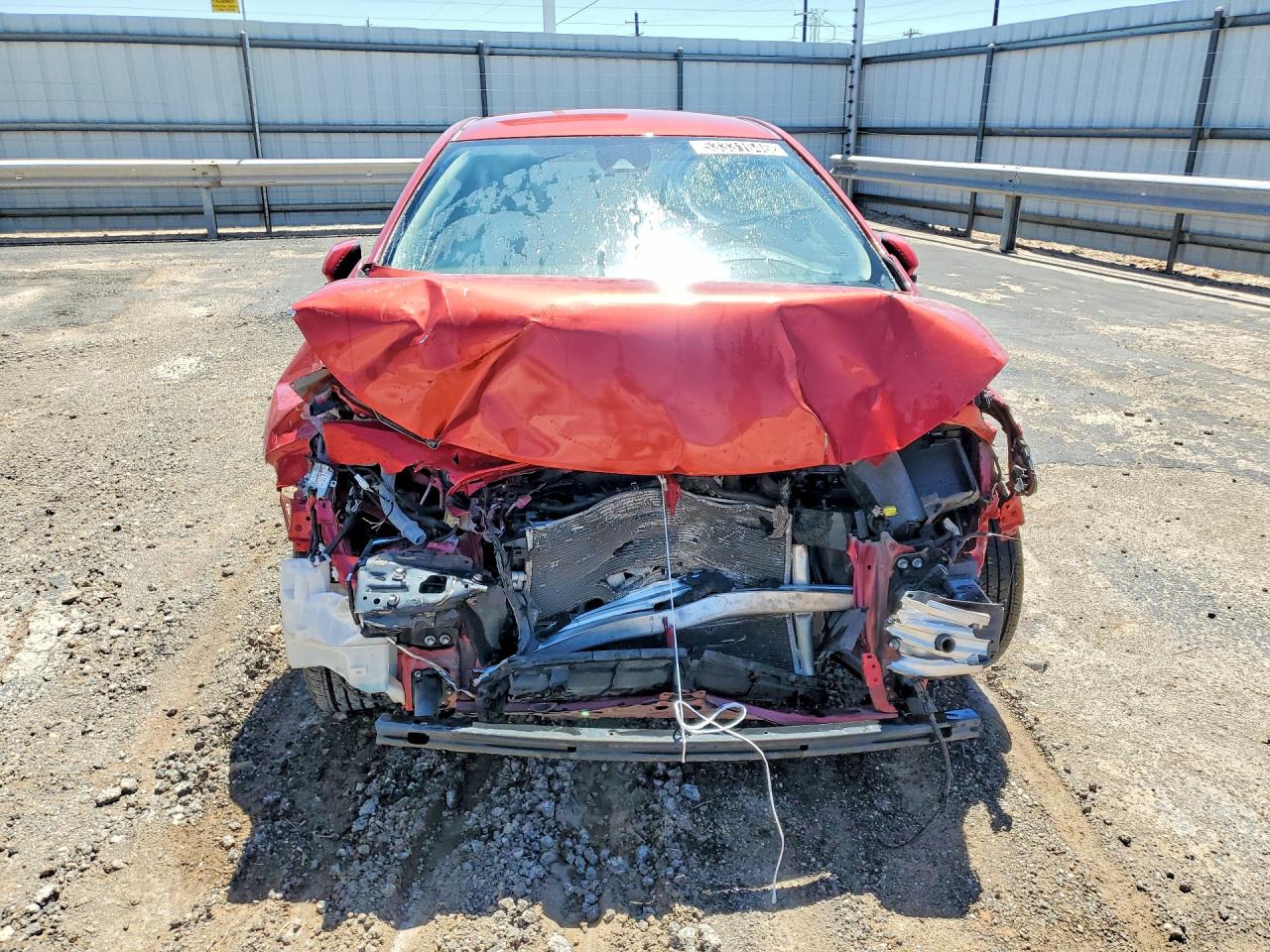 2020 Toyota Corolla Le Red vin: JTDEPRAE0LJ012406