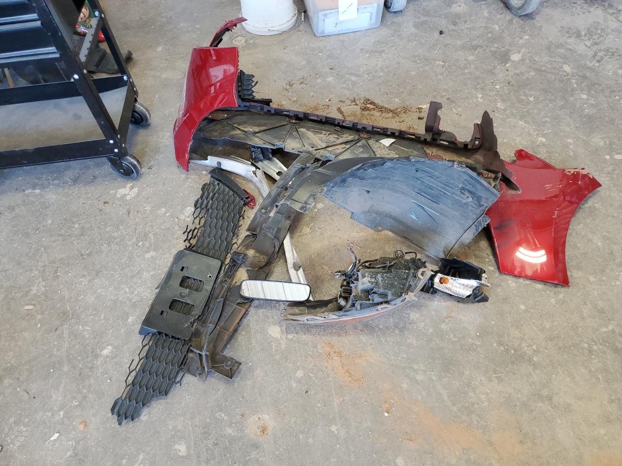 2020 Toyota Corolla Le Red vin: JTDEPRAE0LJ012406 Damage: Rear Bumper, Broken, Replacement Required