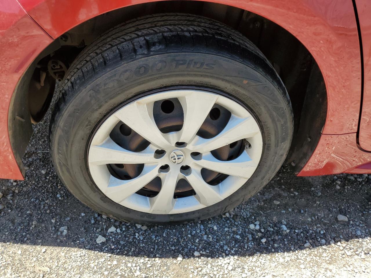 2020 Toyota Corolla Le Red vin: JTDEPRAE0LJ012406 Damage: Left Front Wheel Cover, Curb Rash, 3 To 4 Inches