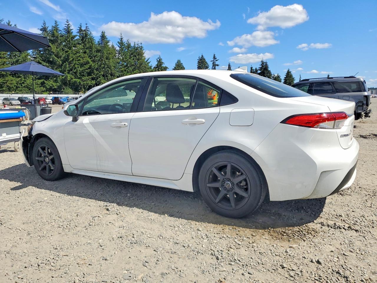 2020 Toyota Corolla Le White vin: JTDEPRAE0LJ041341