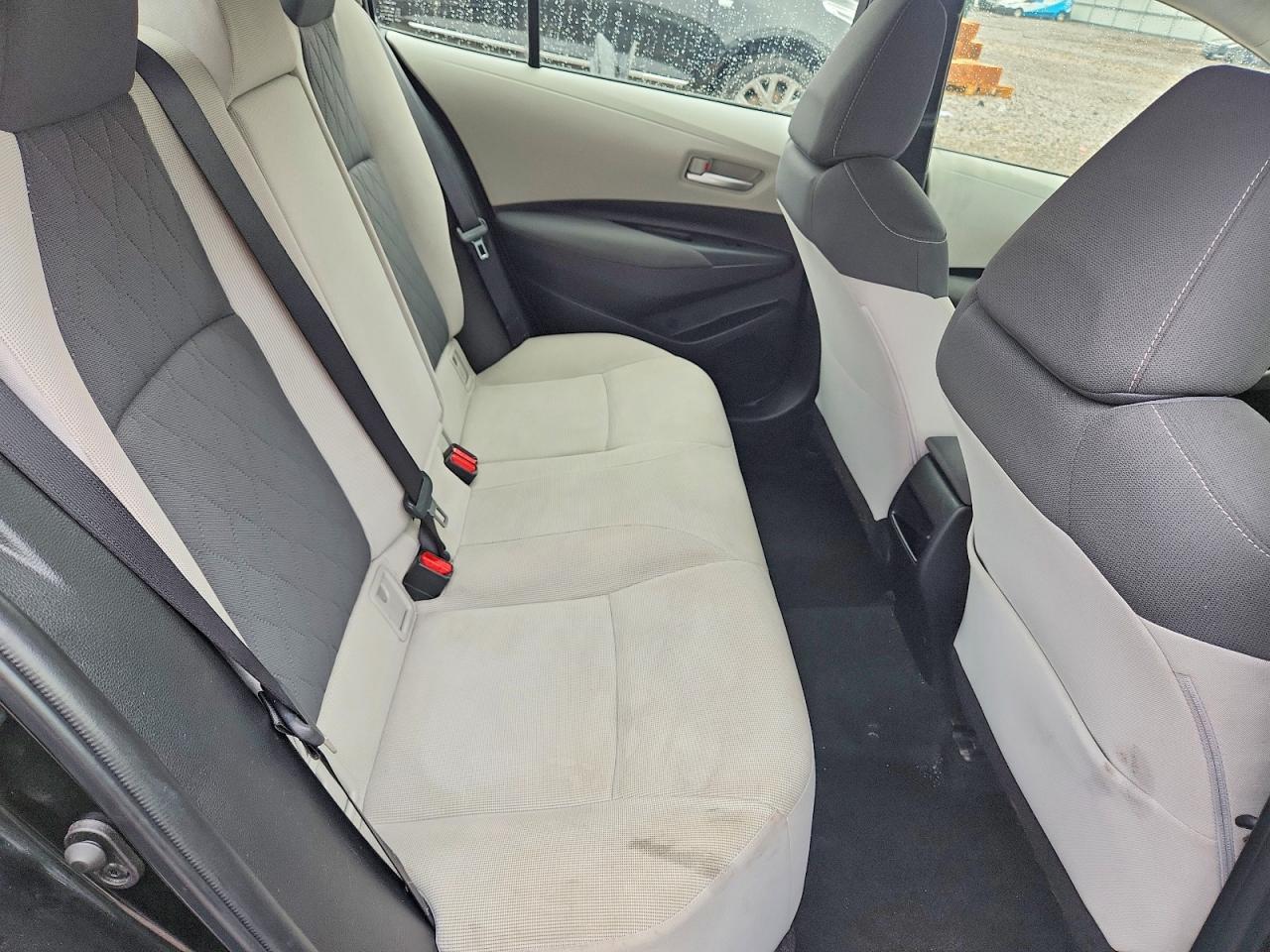 2020 Toyota Corolla Le Black vin: JTDEPRAE0LJ066384