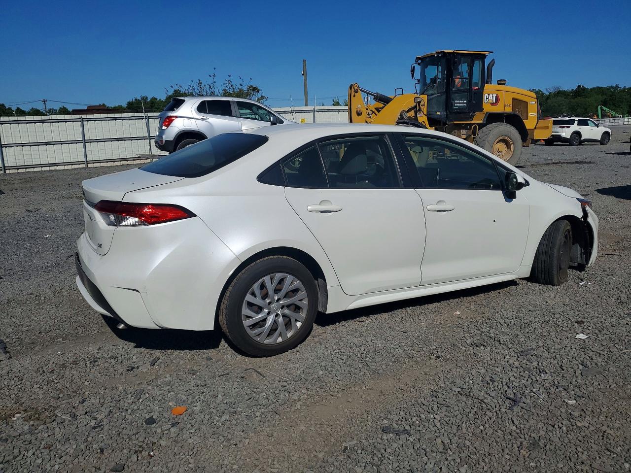 2020 Toyota Corolla Le White vin: JTDEPRAE0LJ105099