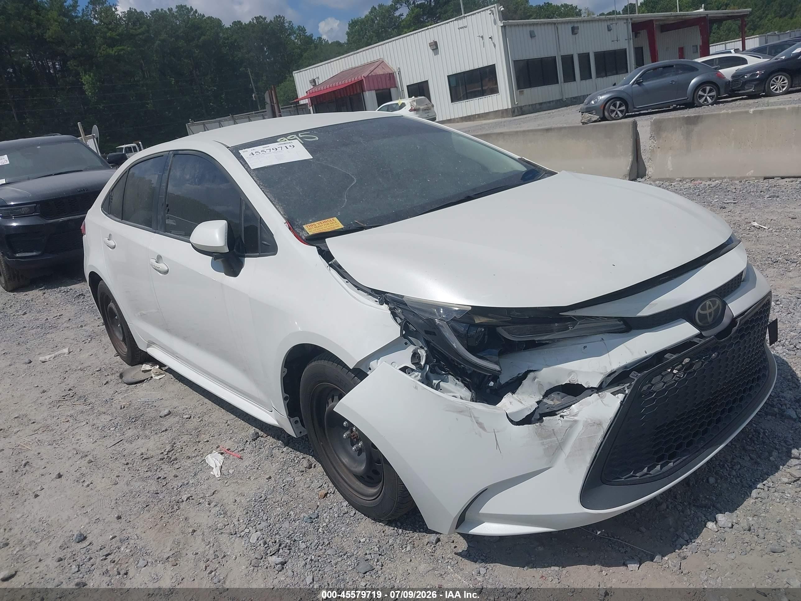 2020 Toyota Corolla Le White vin: JTDEPRAE1LJ009093