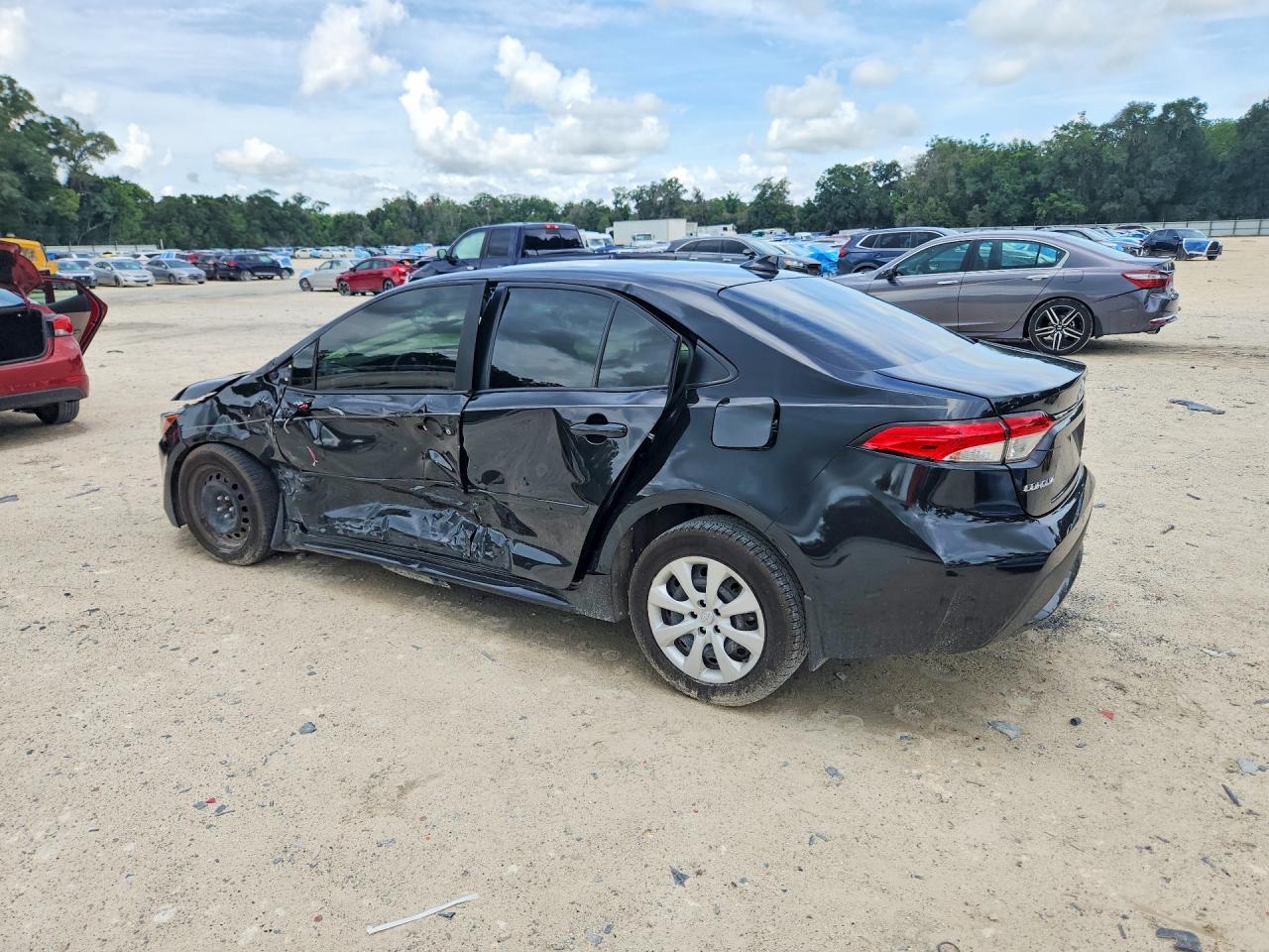 2020 Toyota Corolla Le Black vin: JTDEPRAE1LJ011118