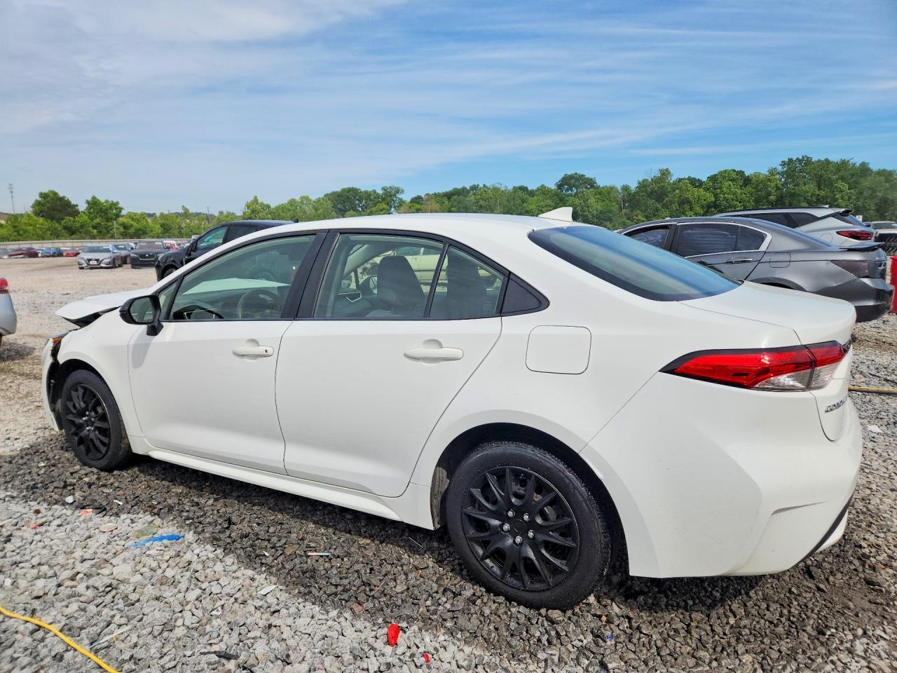 2020 Toyota Corolla Le White vin: JTDEPRAE1LJ028002