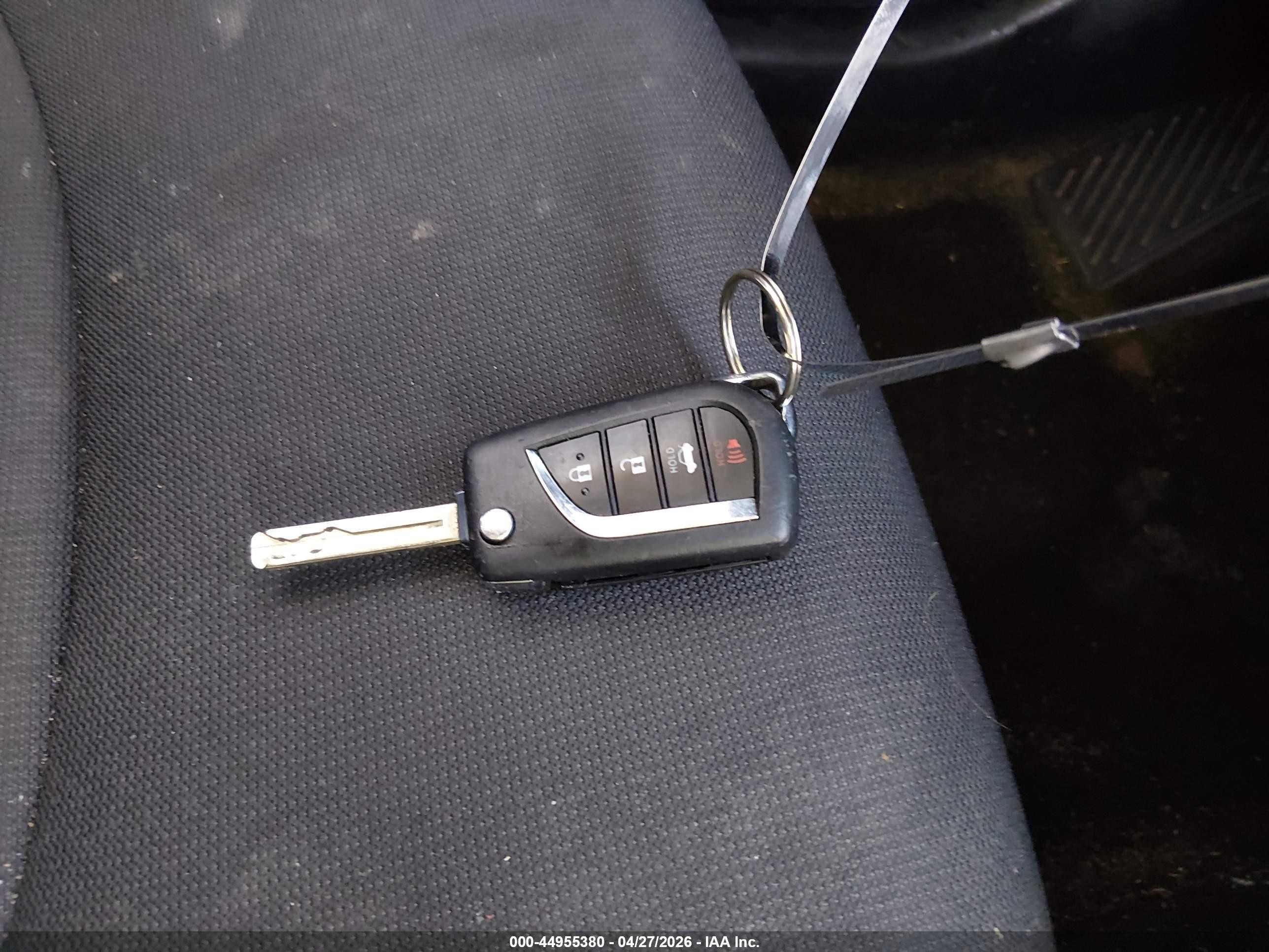 2020 Toyota Corolla Le Silver vin: JTDEPRAE1LJ030929