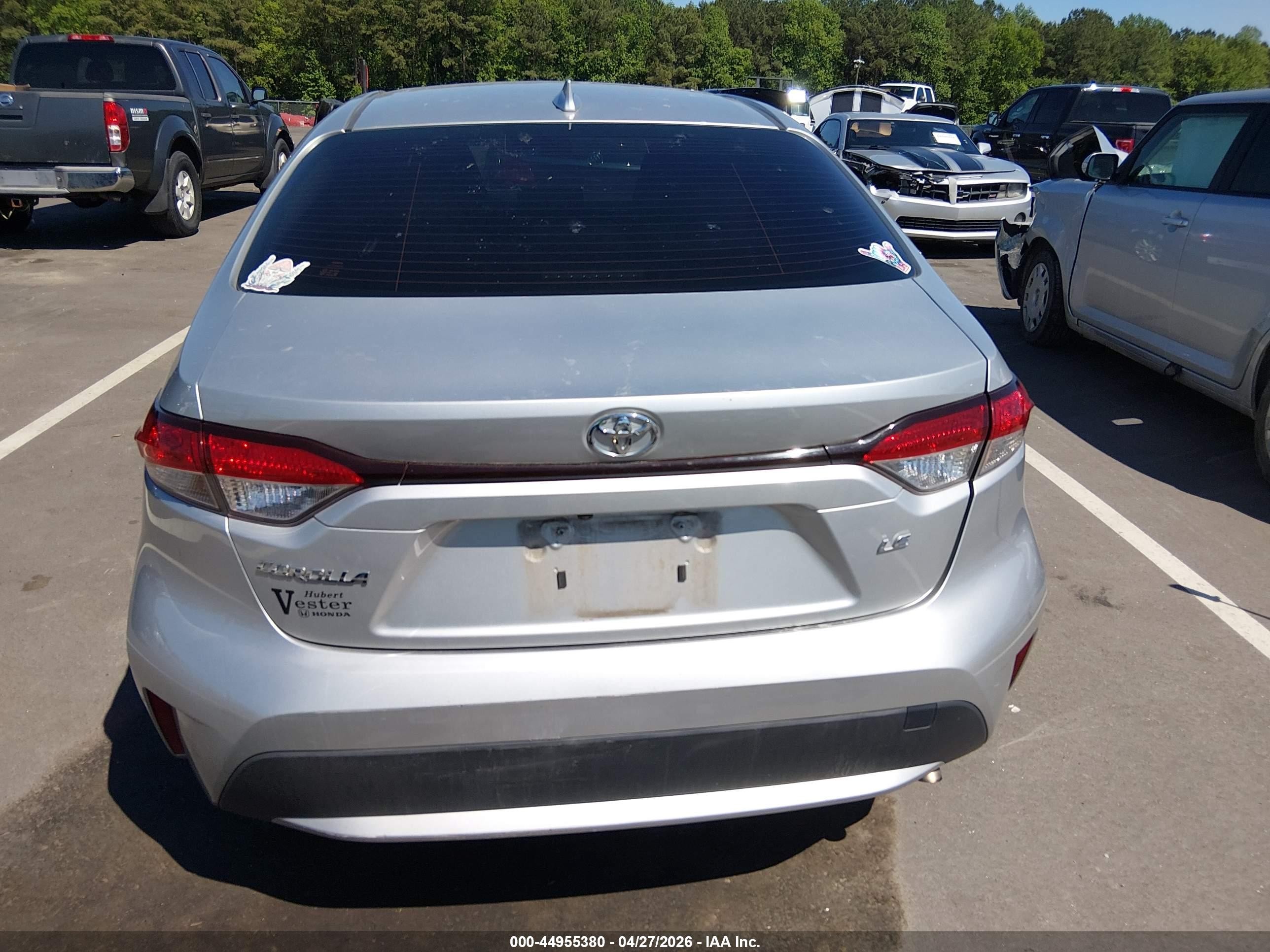 2020 Toyota Corolla Le Silver vin: JTDEPRAE1LJ030929