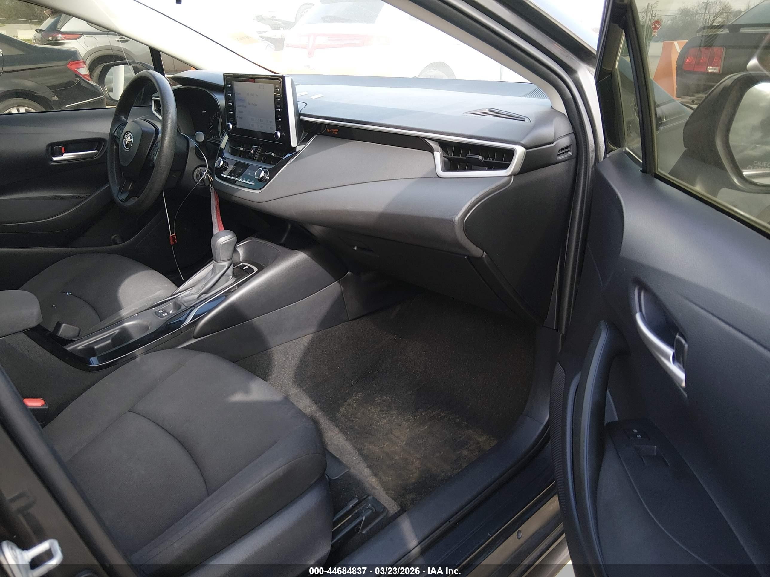 2020 Toyota Corolla Le Black vin: JTDEPRAE3LJ038529