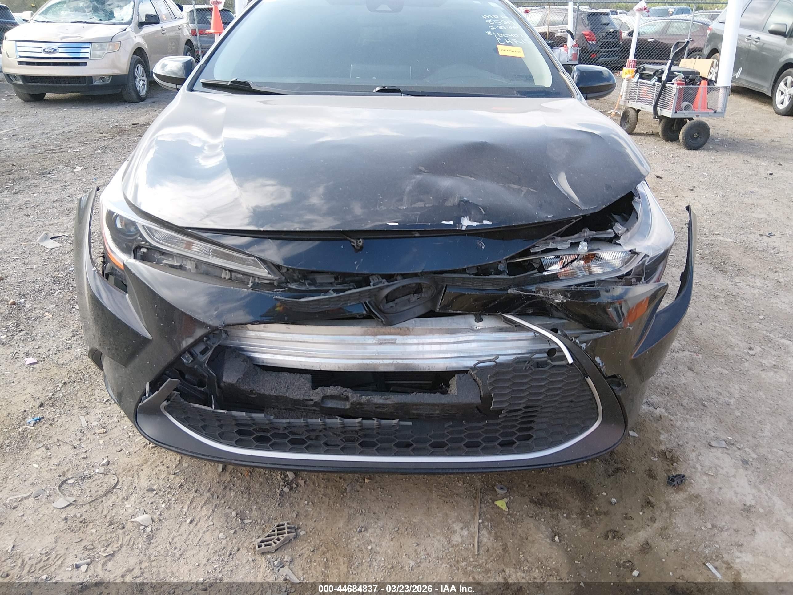 2020 Toyota Corolla Le Black vin: JTDEPRAE3LJ038529