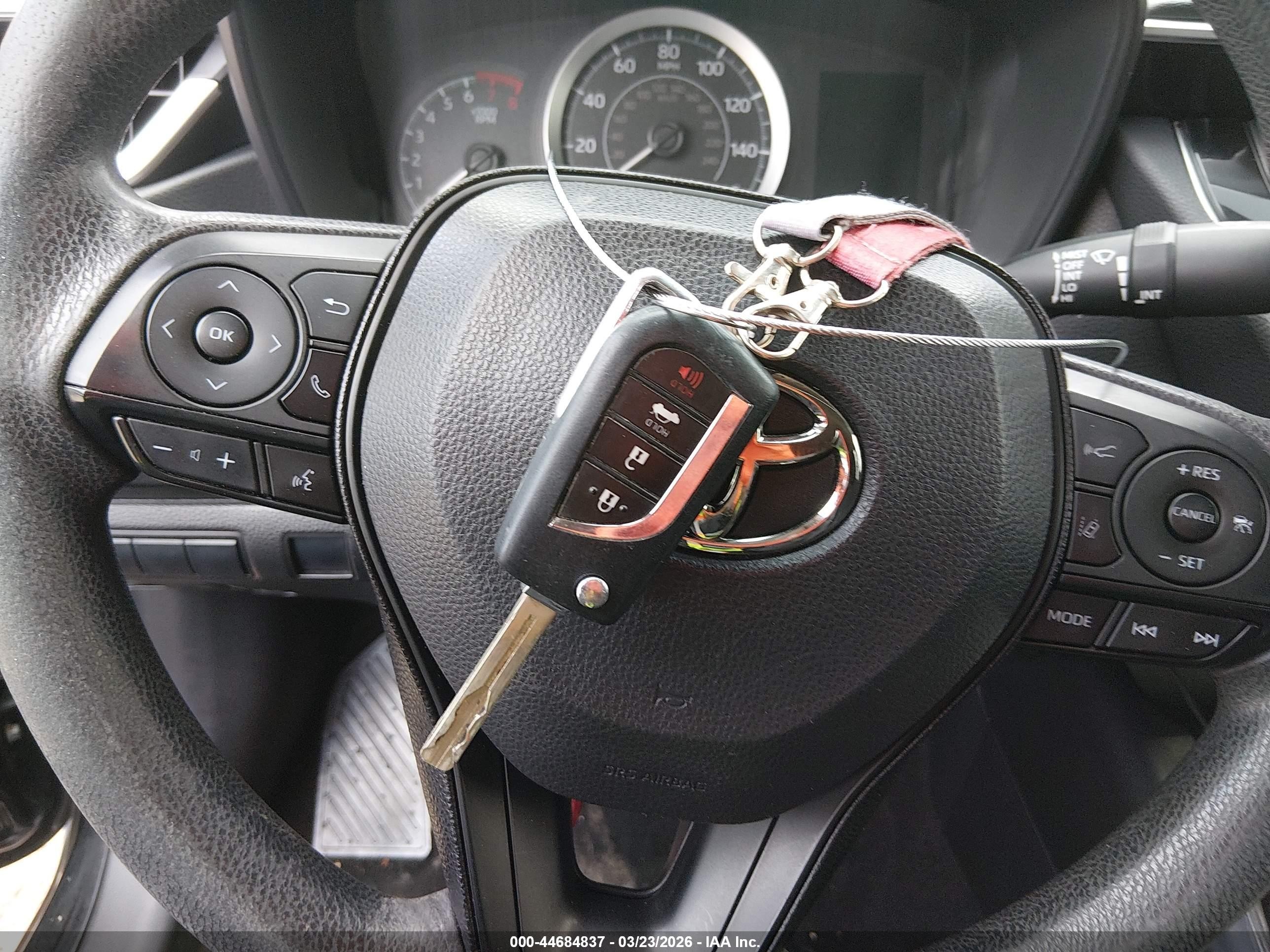 2020 Toyota Corolla Le Black vin: JTDEPRAE3LJ038529