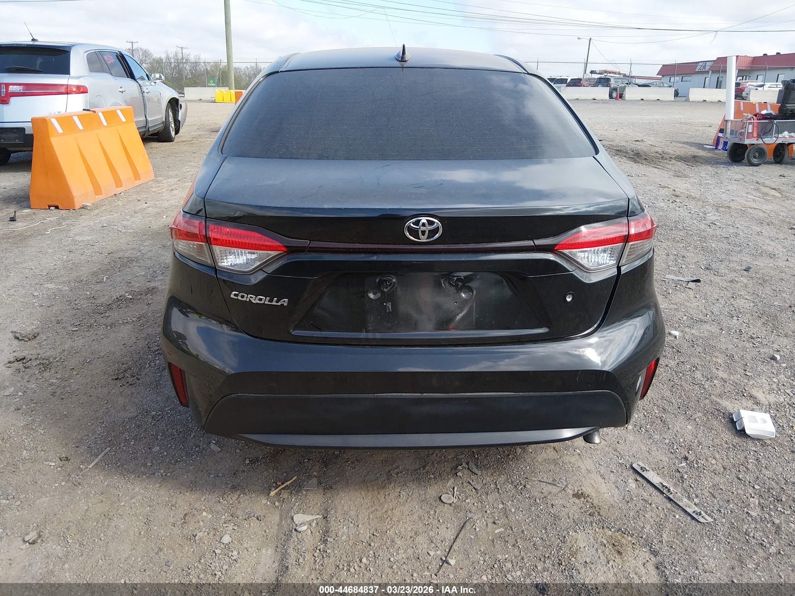 2020 Toyota Corolla Le Black vin: JTDEPRAE3LJ038529