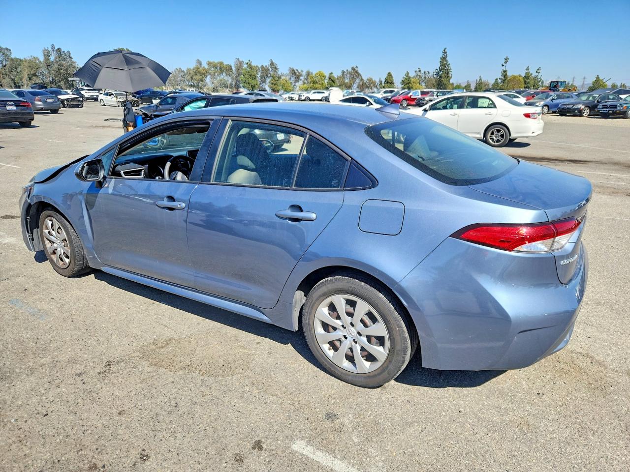 2020 Toyota Corolla Le Blue vin: JTDEPRAE3LJ042385