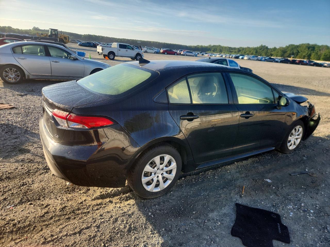 2020 Toyota Corolla Le Black vin: JTDEPRAE4LJ059373