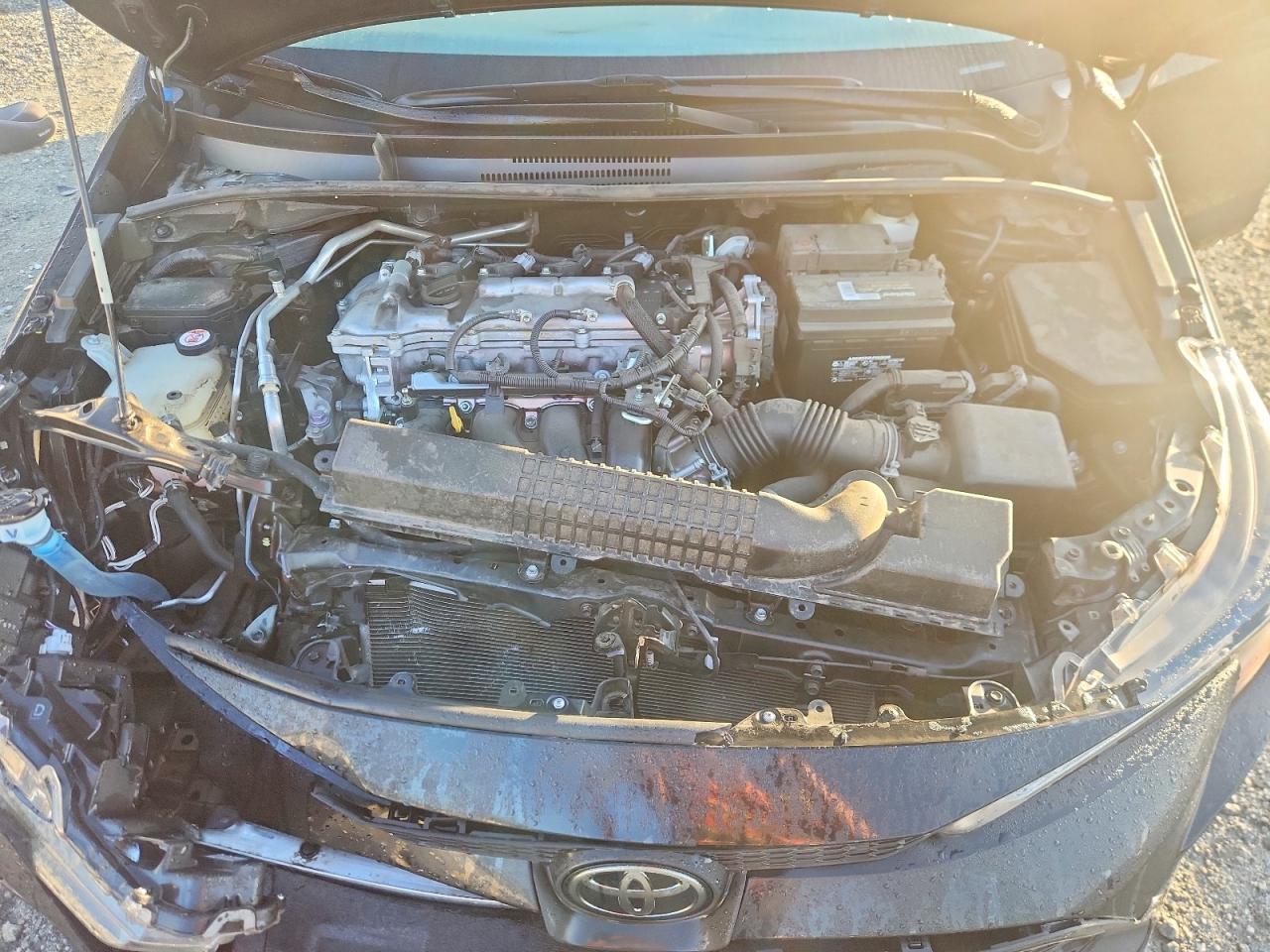 2020 Toyota Corolla Le Black vin: JTDEPRAE4LJ059373