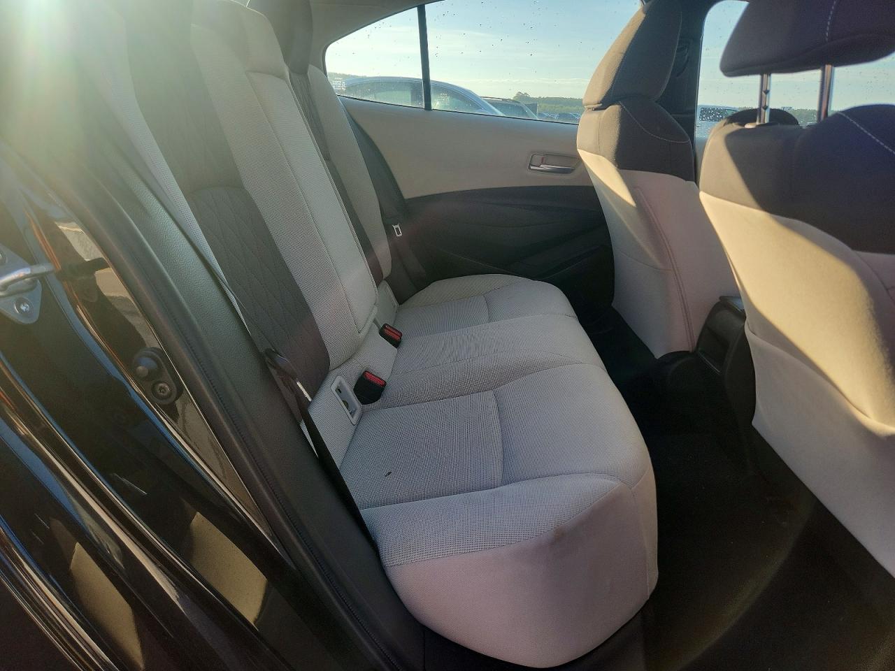 2020 Toyota Corolla Le Black vin: JTDEPRAE4LJ059373