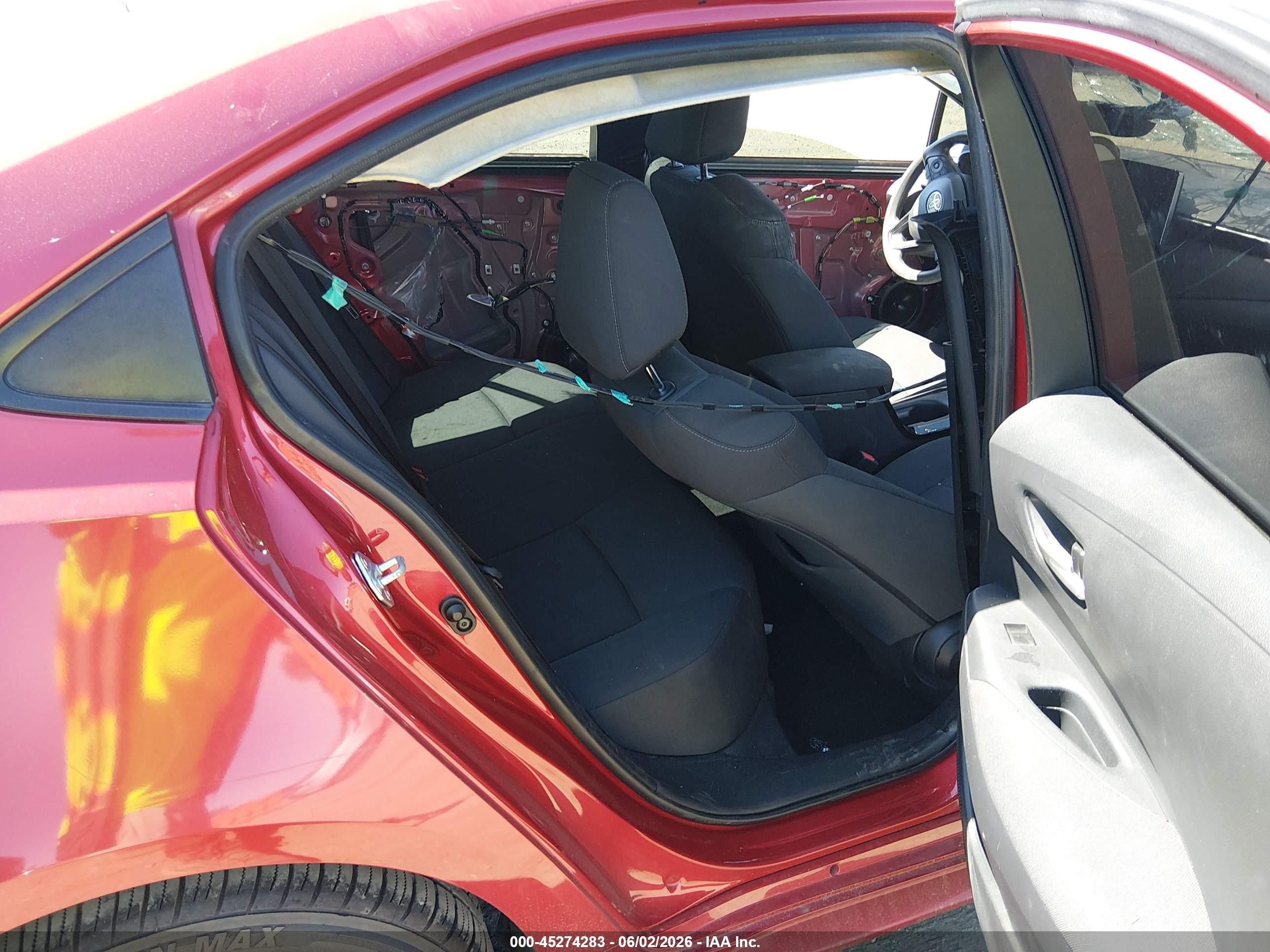 2020 Toyota Corolla Le Красный vin: JTDEPRAE4LJ100777