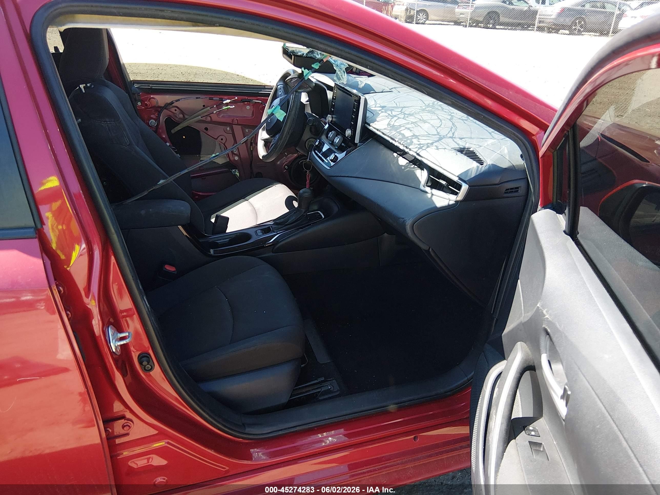 2020 Toyota Corolla Le Красный vin: JTDEPRAE4LJ100777