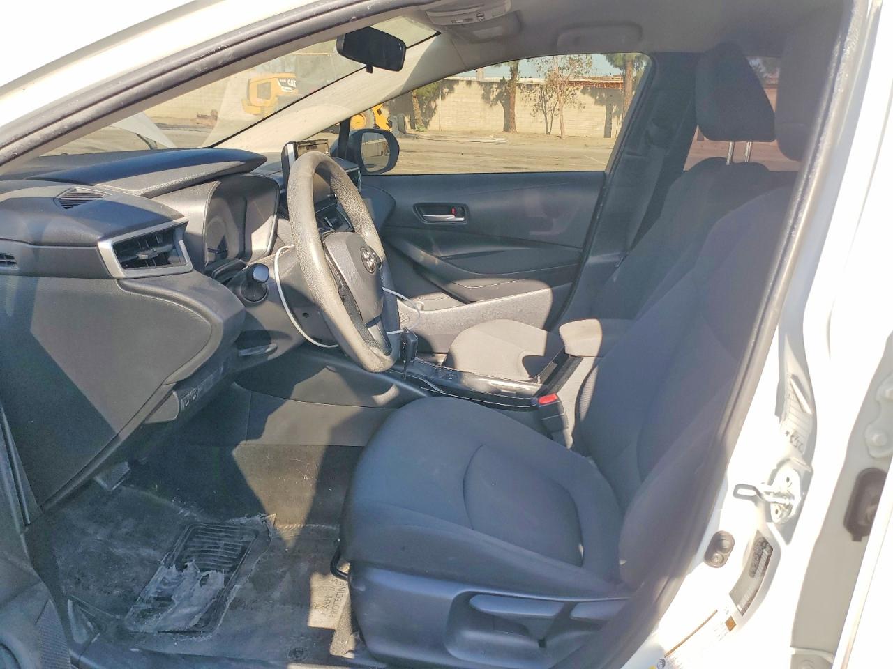 2020 Toyota Corolla Le White vin: JTDEPRAE5LJ044204
