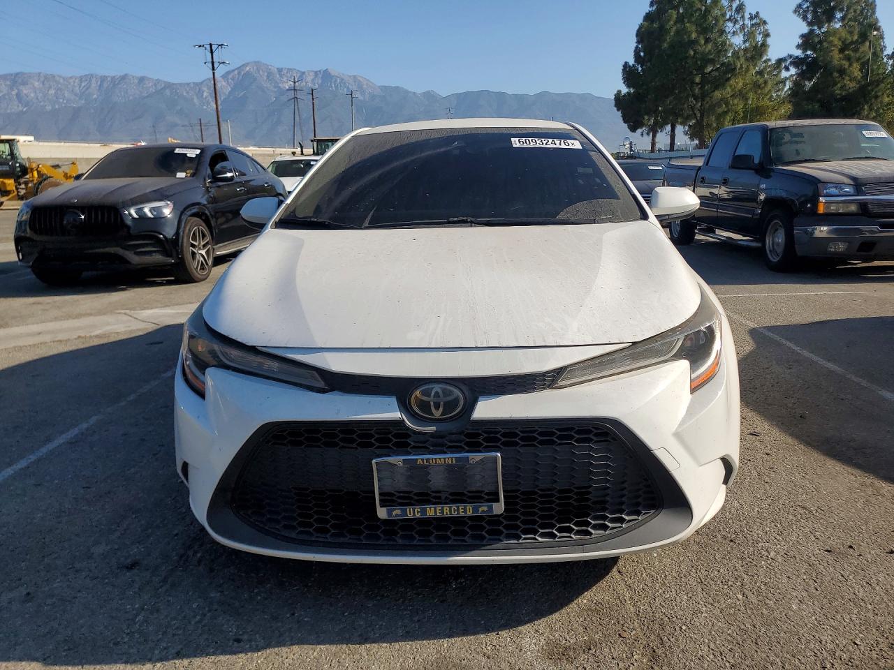 2020 Toyota Corolla Le White vin: JTDEPRAE5LJ044204