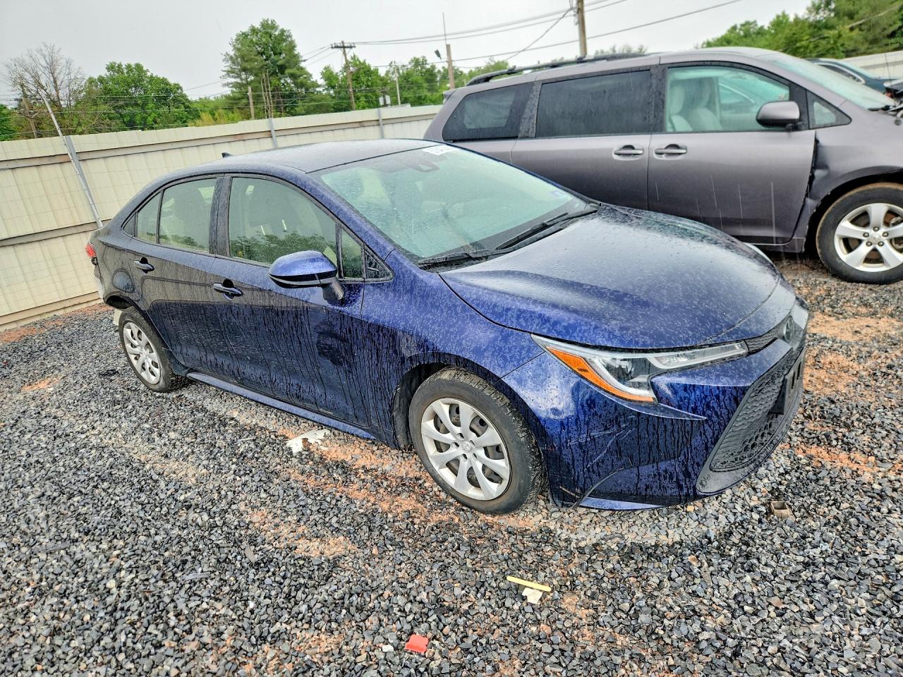 2020 Toyota Corolla Le Синий vin: JTDEPRAE5LJ060001