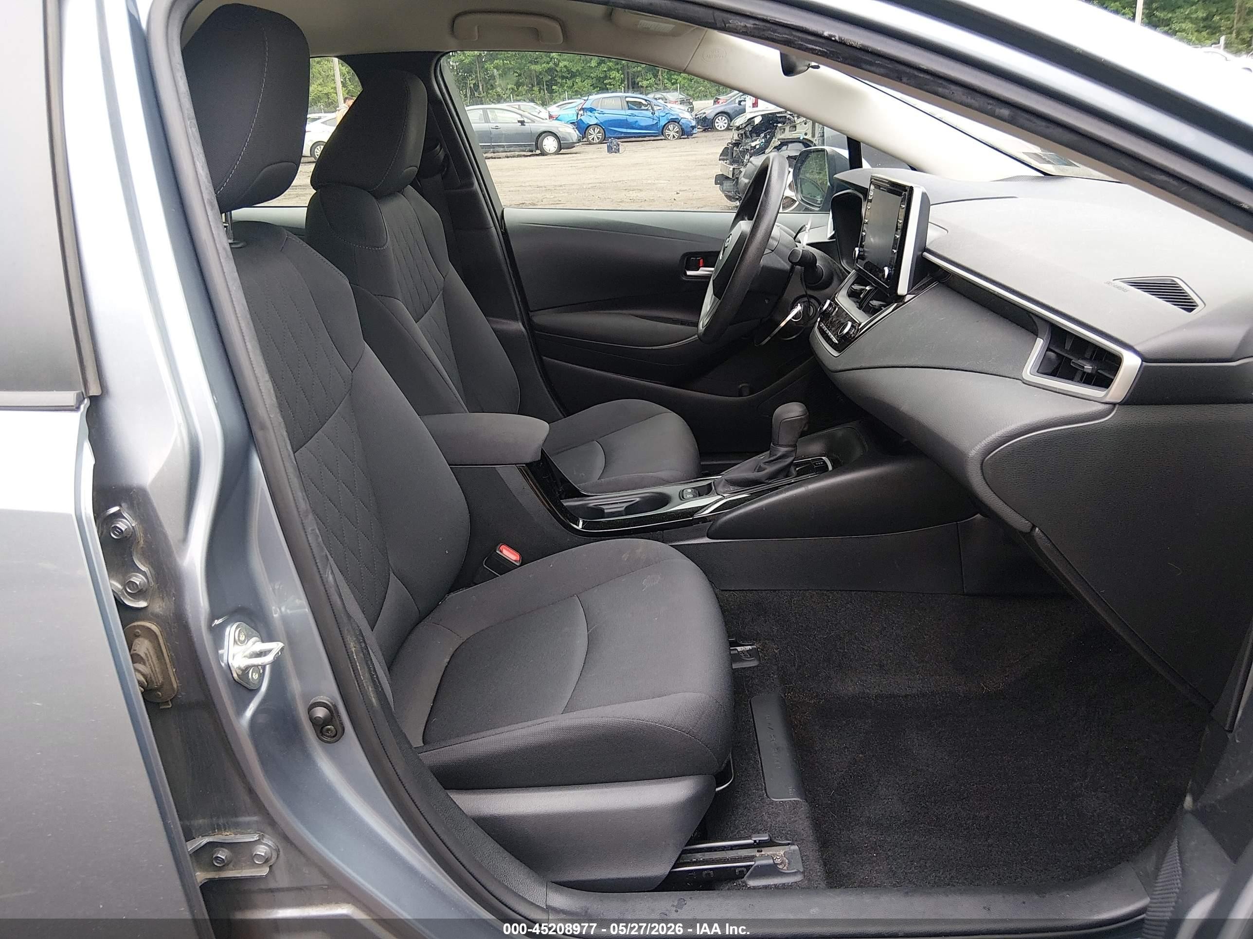 2020 Toyota Corolla Le Light Blue vin: JTDEPRAE6LJ001815