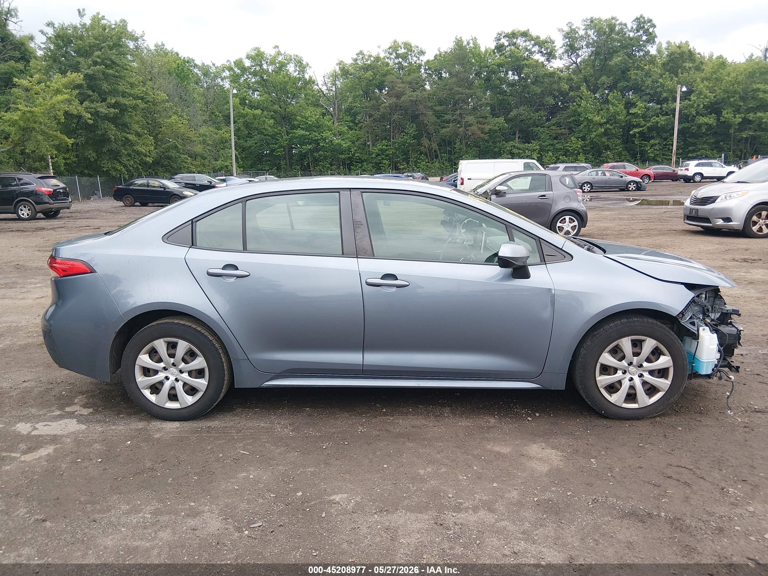 2020 Toyota Corolla Le Light Blue vin: JTDEPRAE6LJ001815