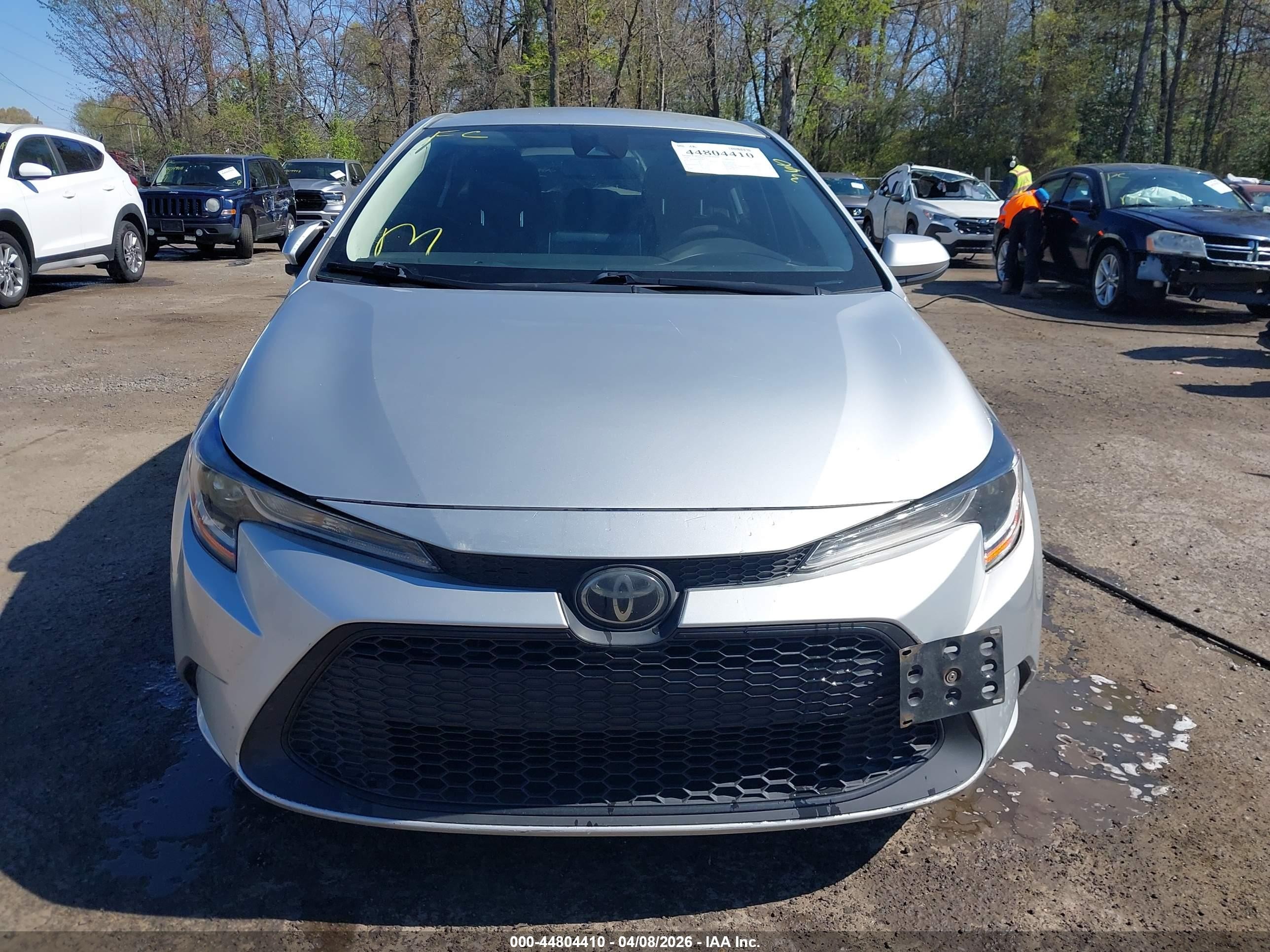 2020 Toyota Corolla Le Silver vin: JTDEPRAE6LJ097574