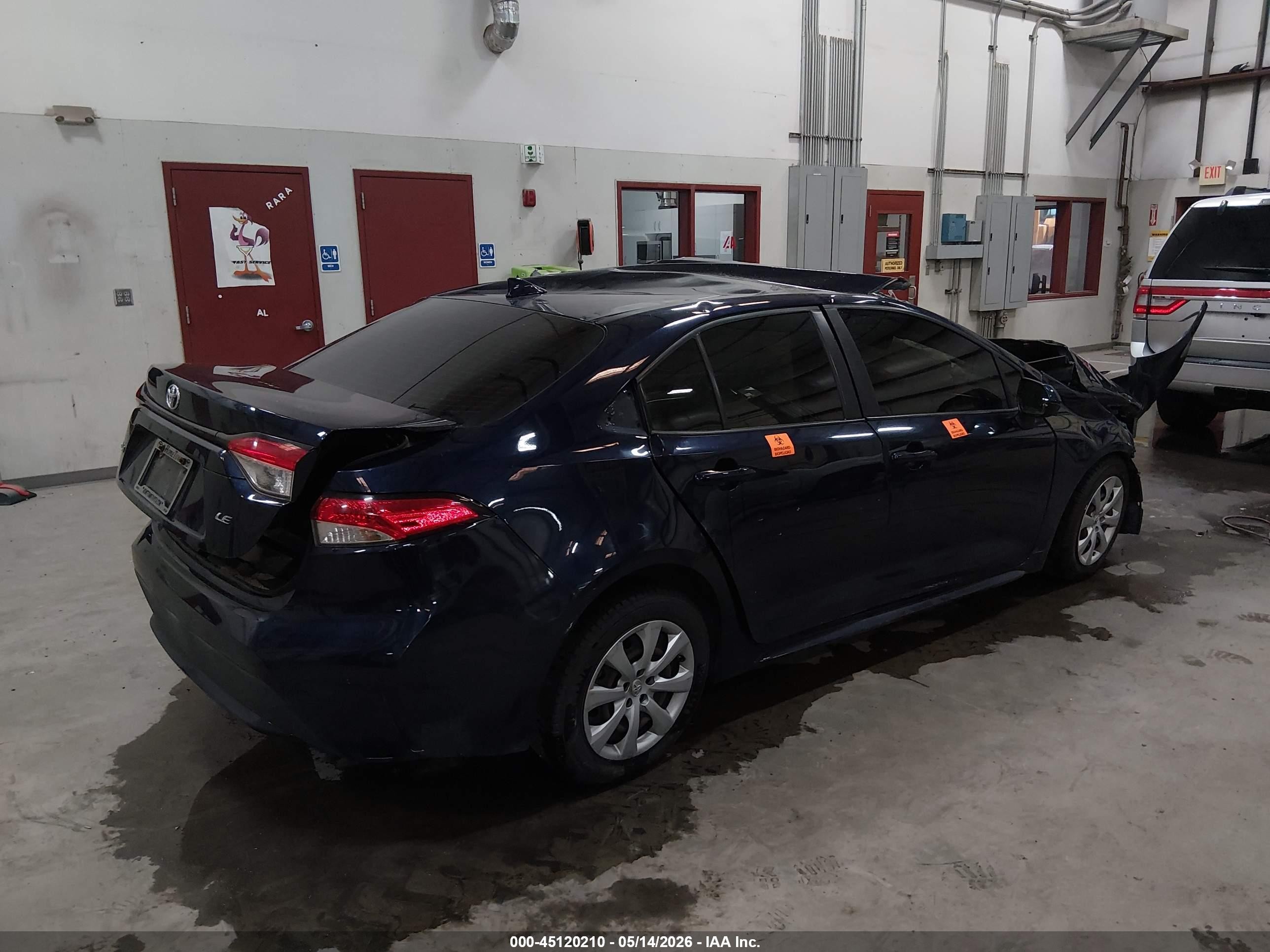 2020 Toyota Corolla Le Blue vin: JTDEPRAE7LJ079603