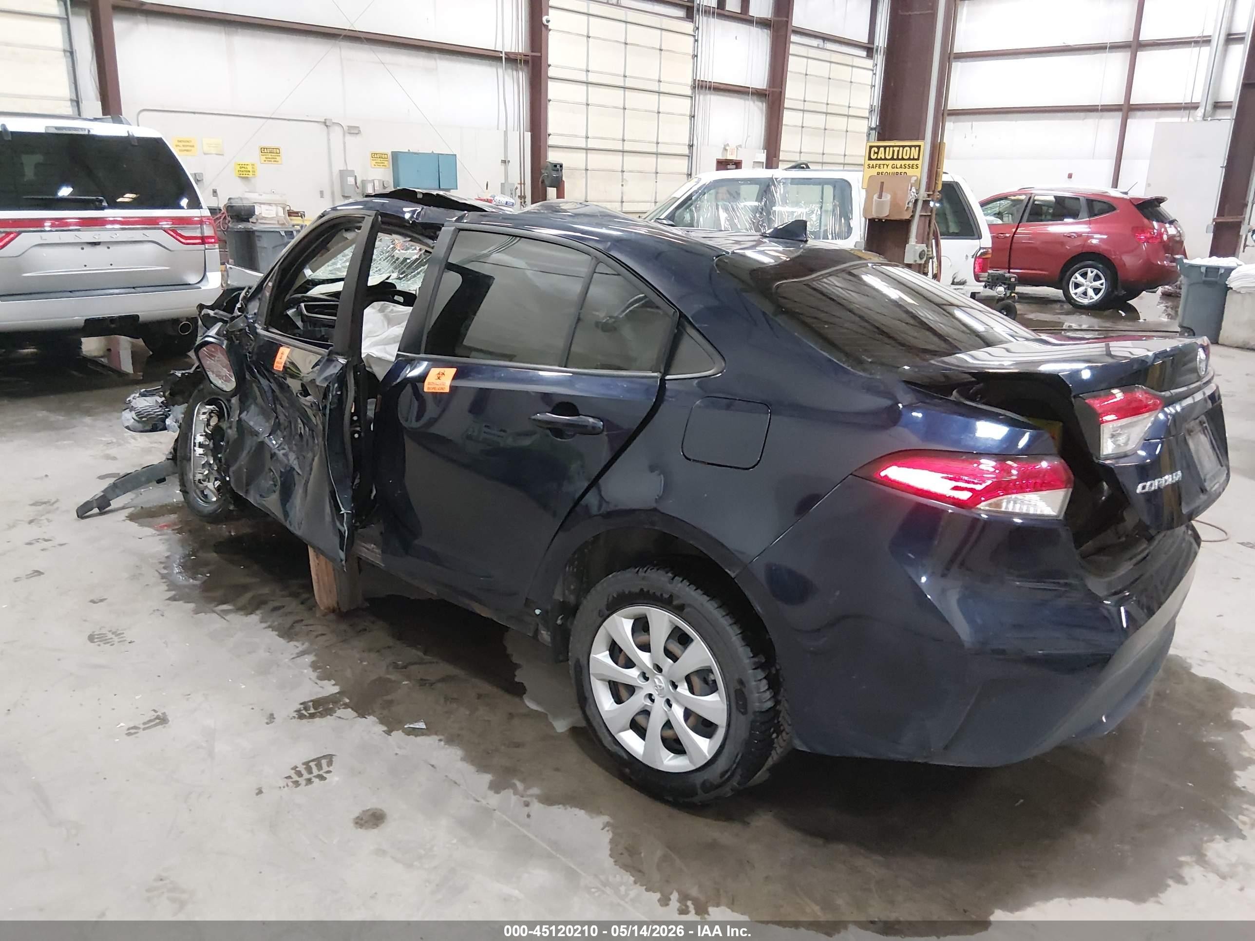 2020 Toyota Corolla Le Blue vin: JTDEPRAE7LJ079603