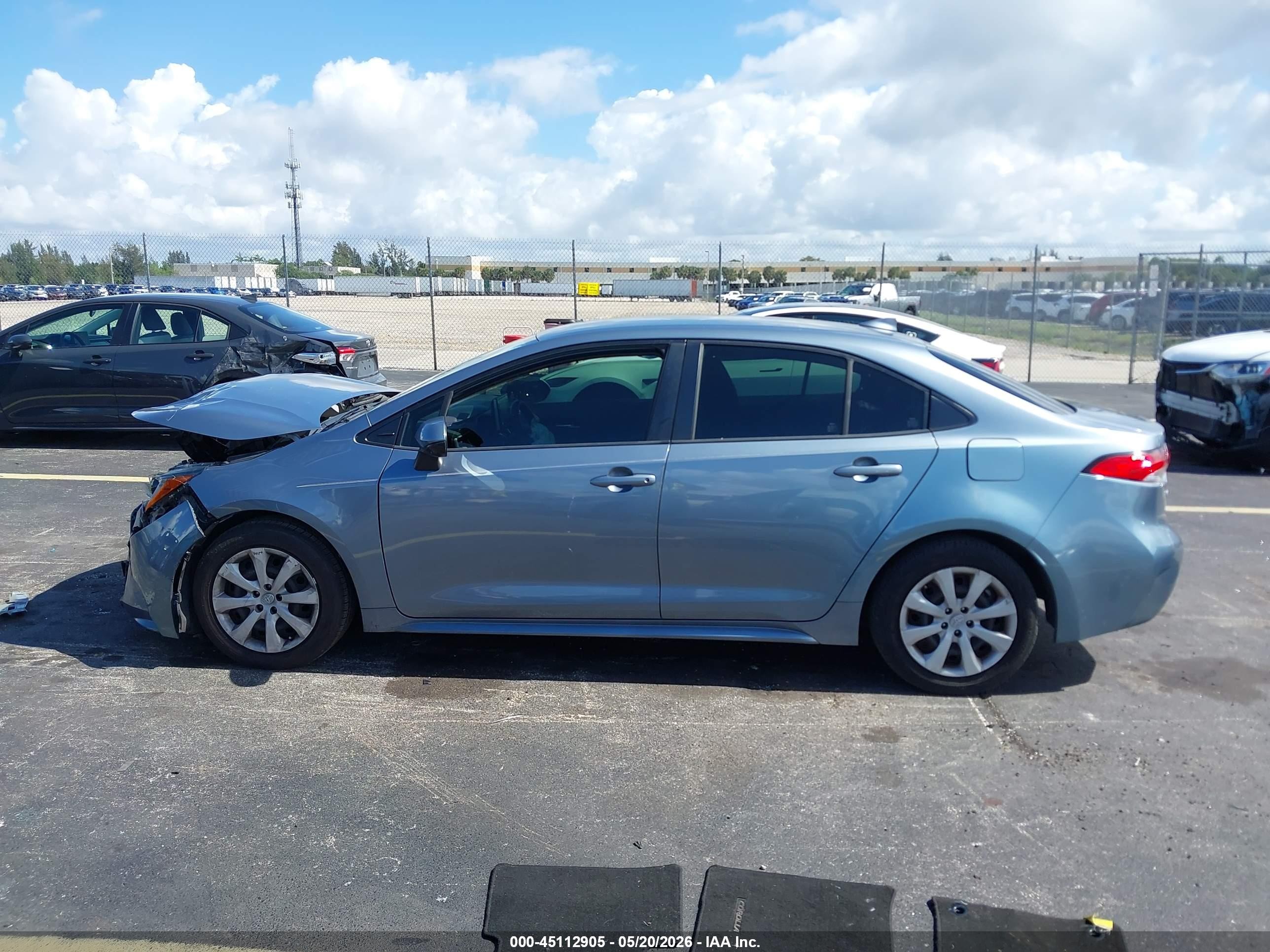 2020 Toyota Corolla Le Gray vin: JTDEPRAE8LJ067279