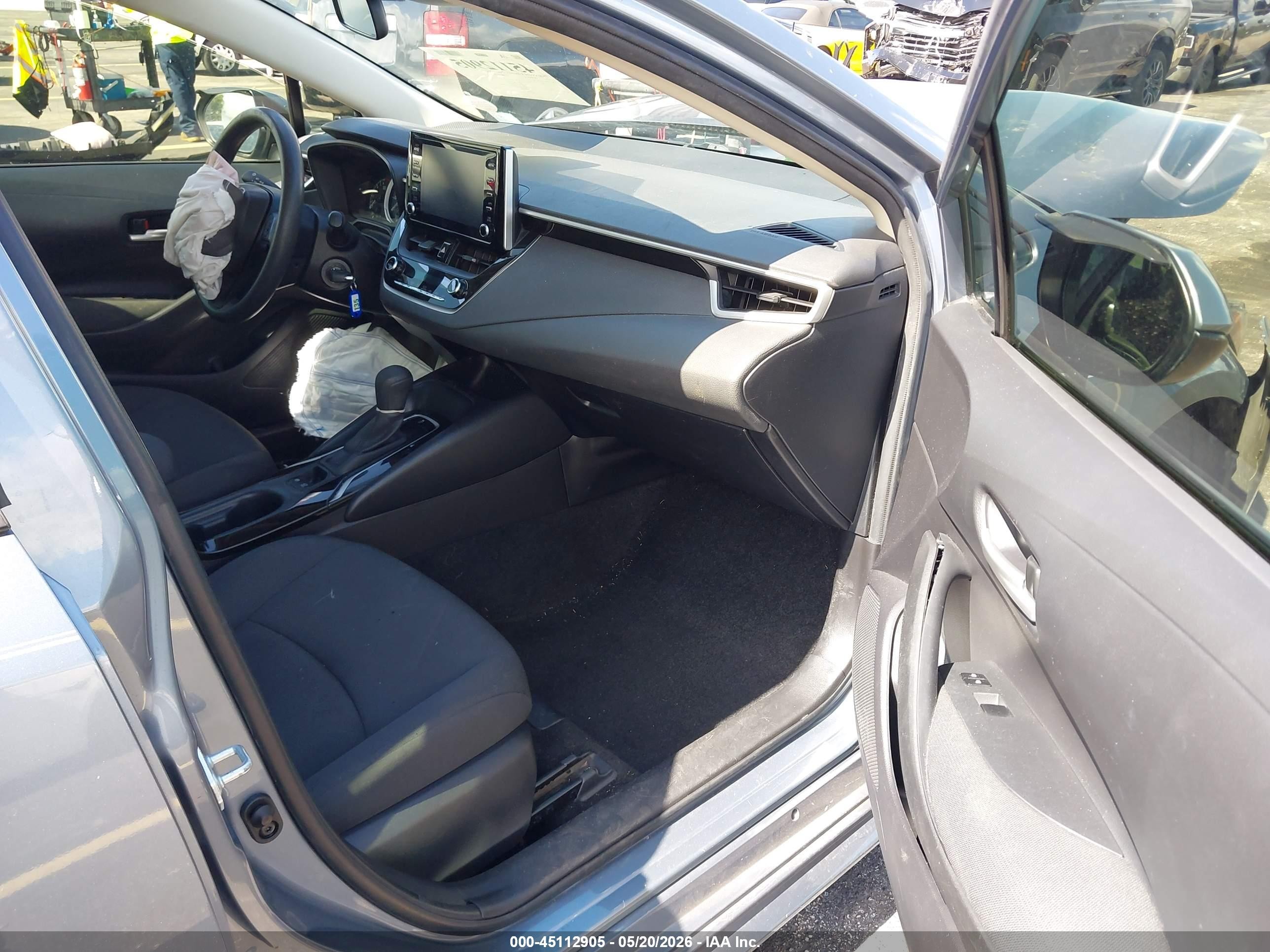 2020 Toyota Corolla Le Gray vin: JTDEPRAE8LJ067279