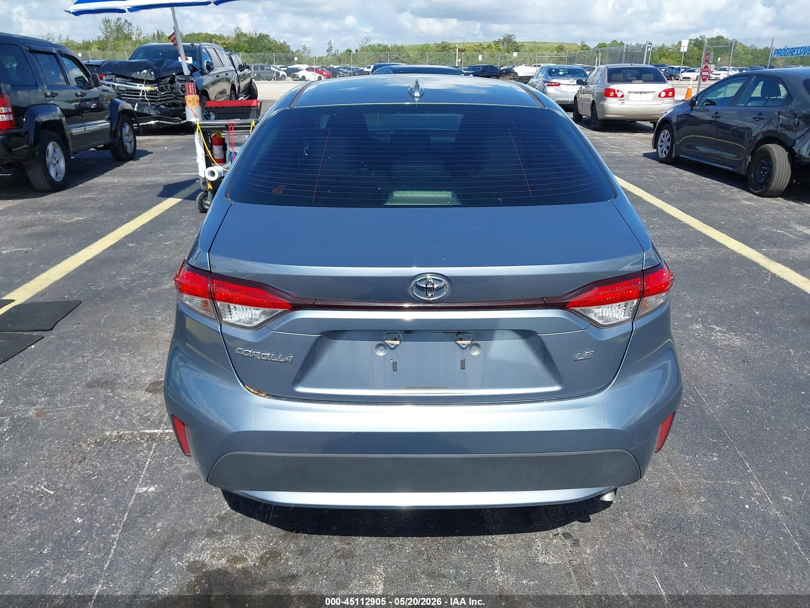 2020 Toyota Corolla Le Gray vin: JTDEPRAE8LJ067279